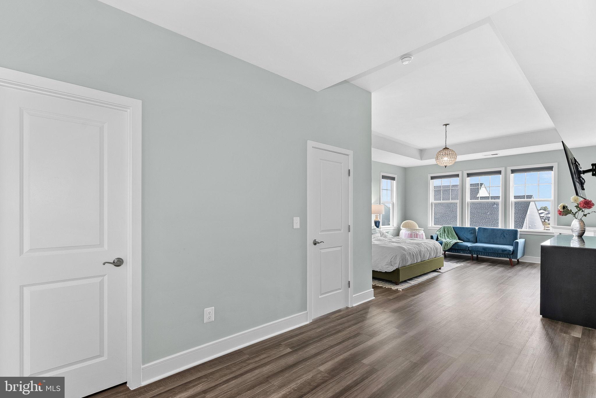 MEADOW BROOK FARM - Residential