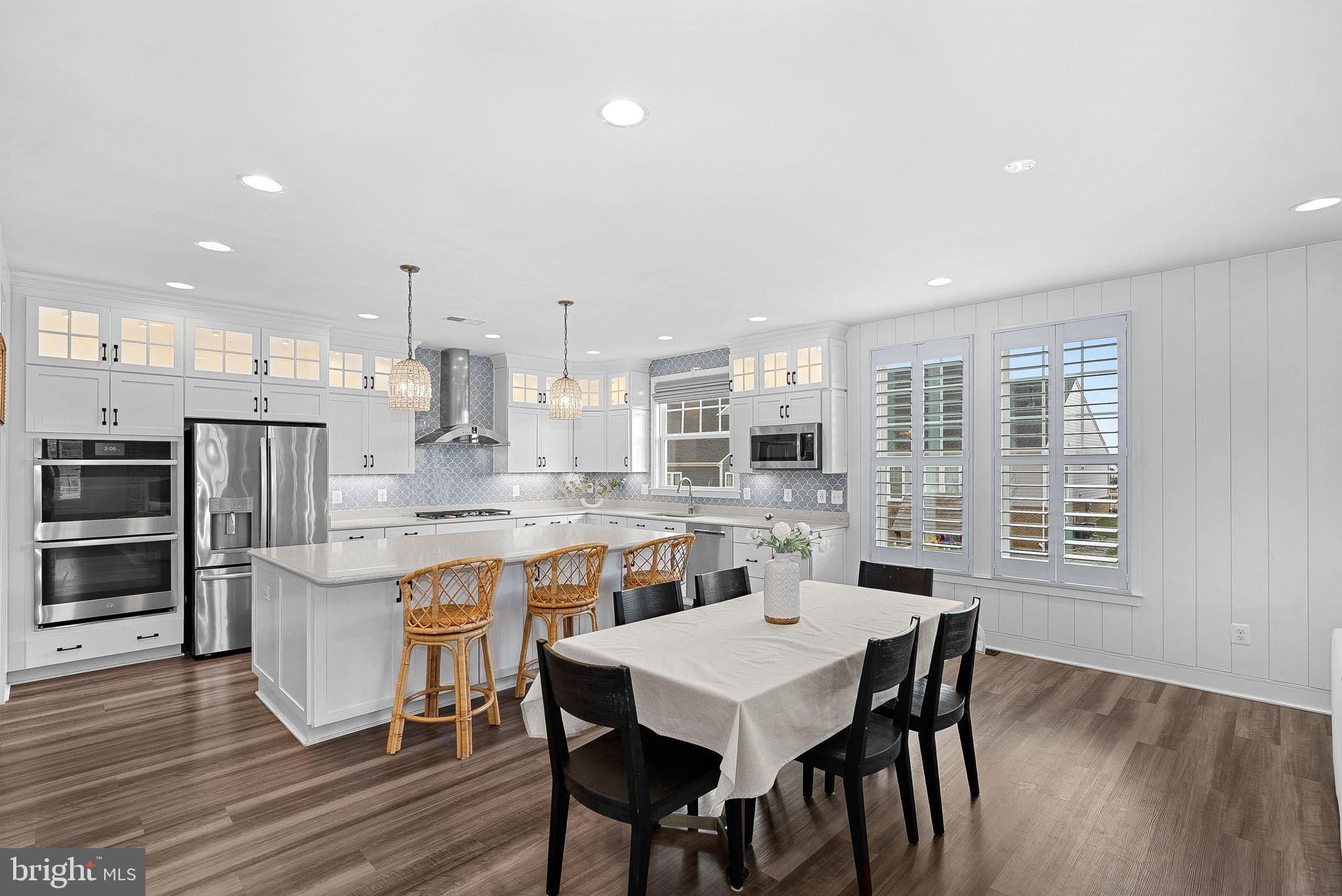 MEADOW BROOK FARM - Residential