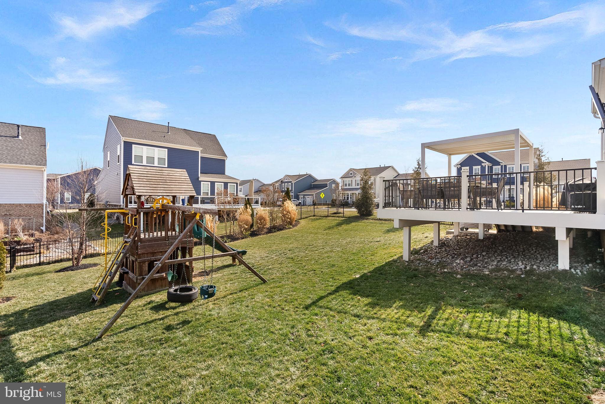 MEADOW BROOK FARM - Residential