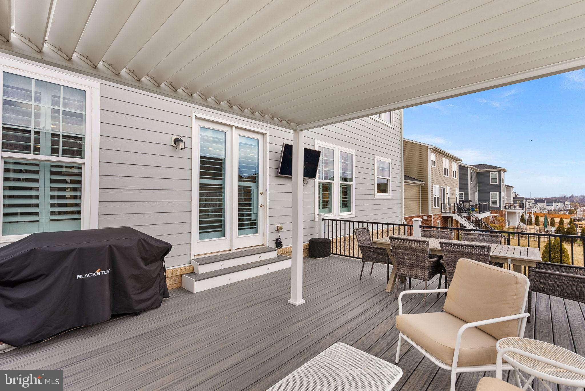 MEADOW BROOK FARM - Residential