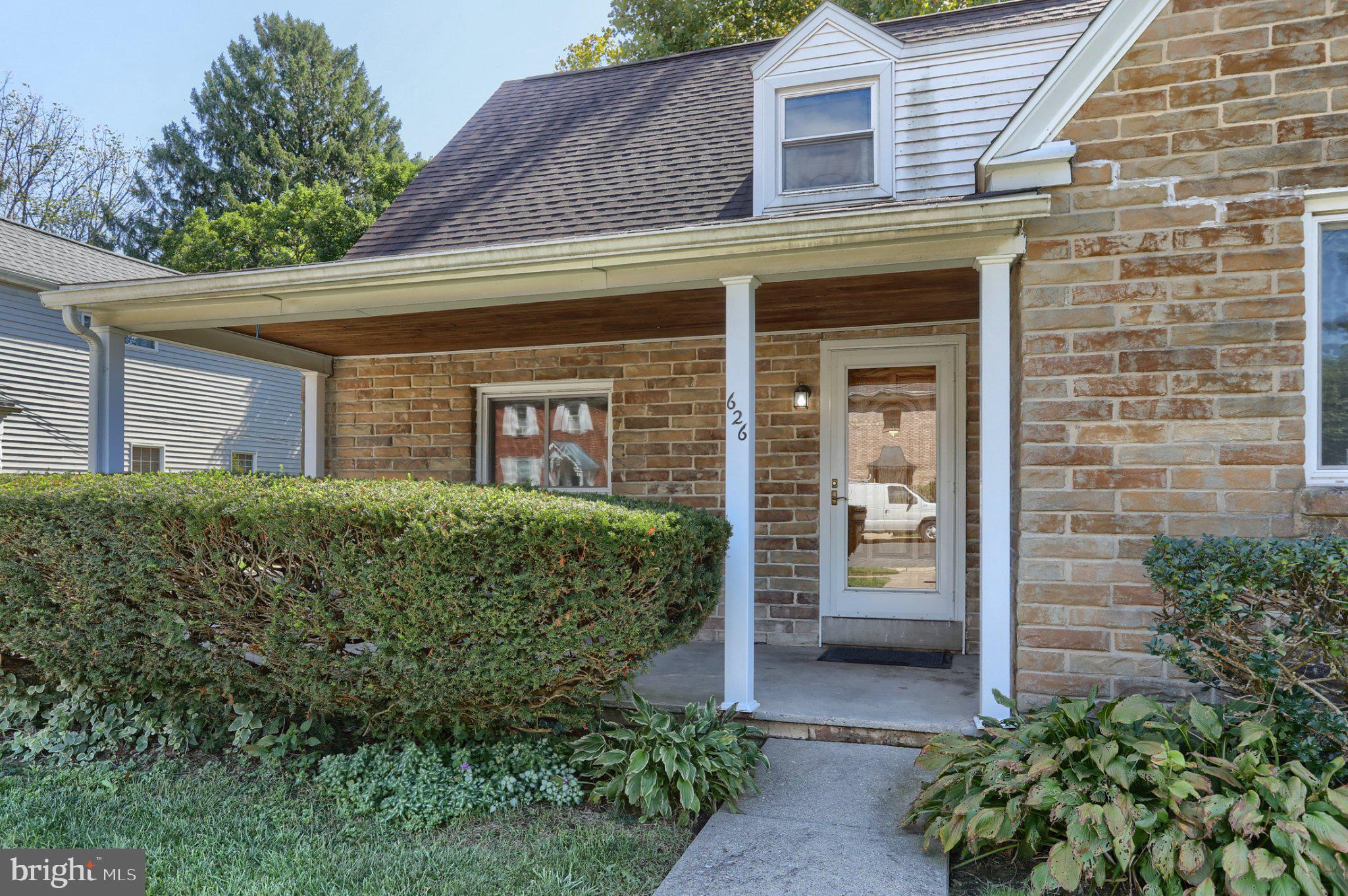 626 MAPLE STREET