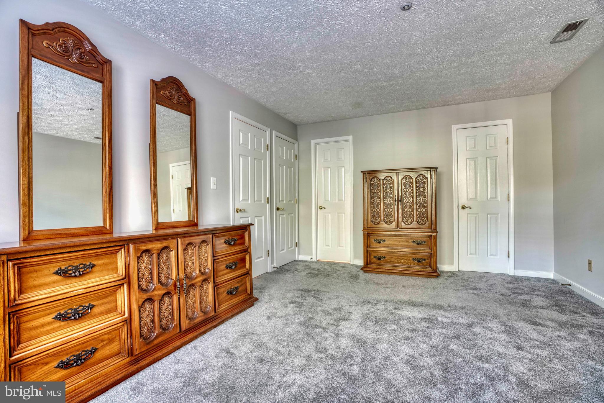 COUNTRY WALK - Residential