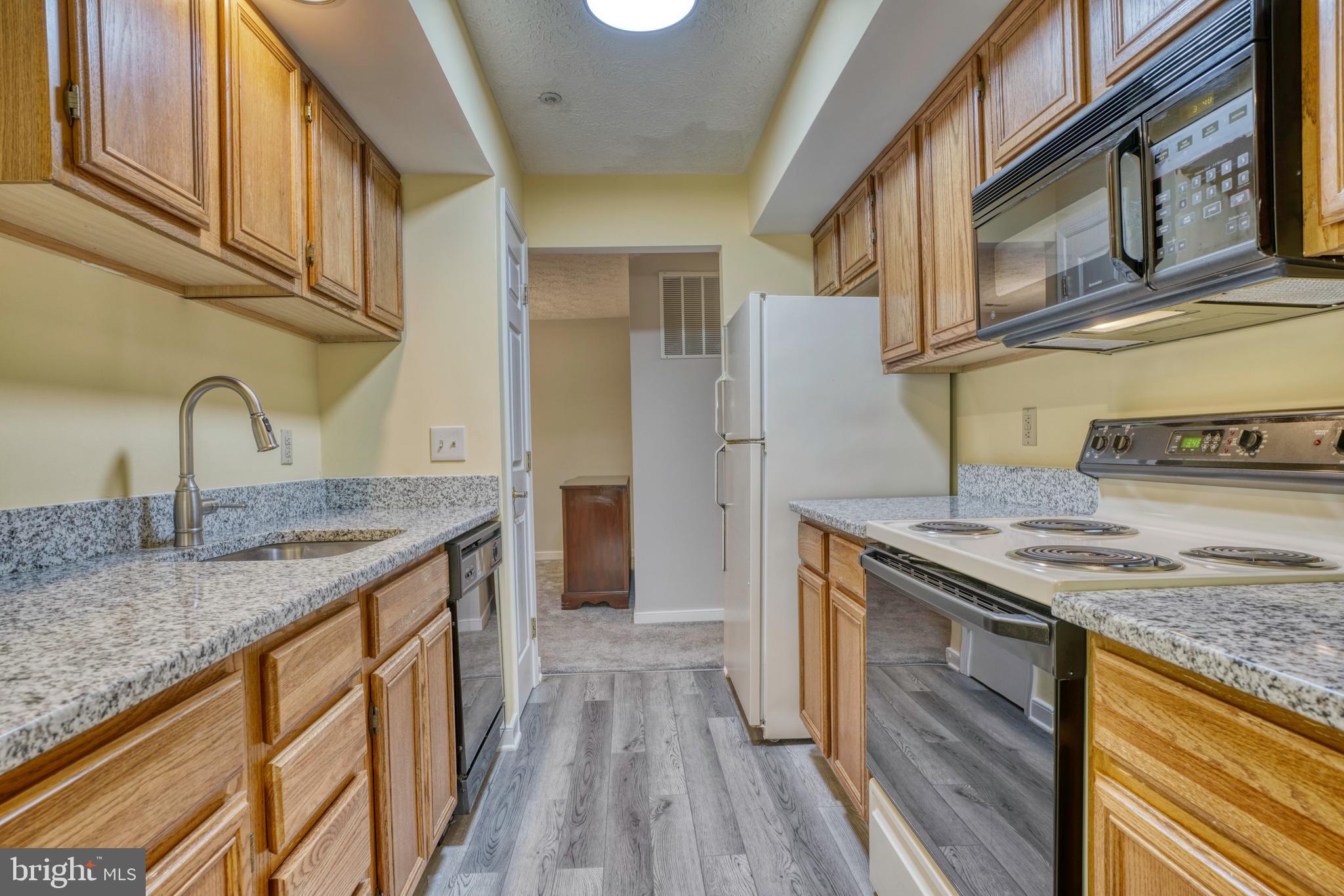 COUNTRY WALK - Residential