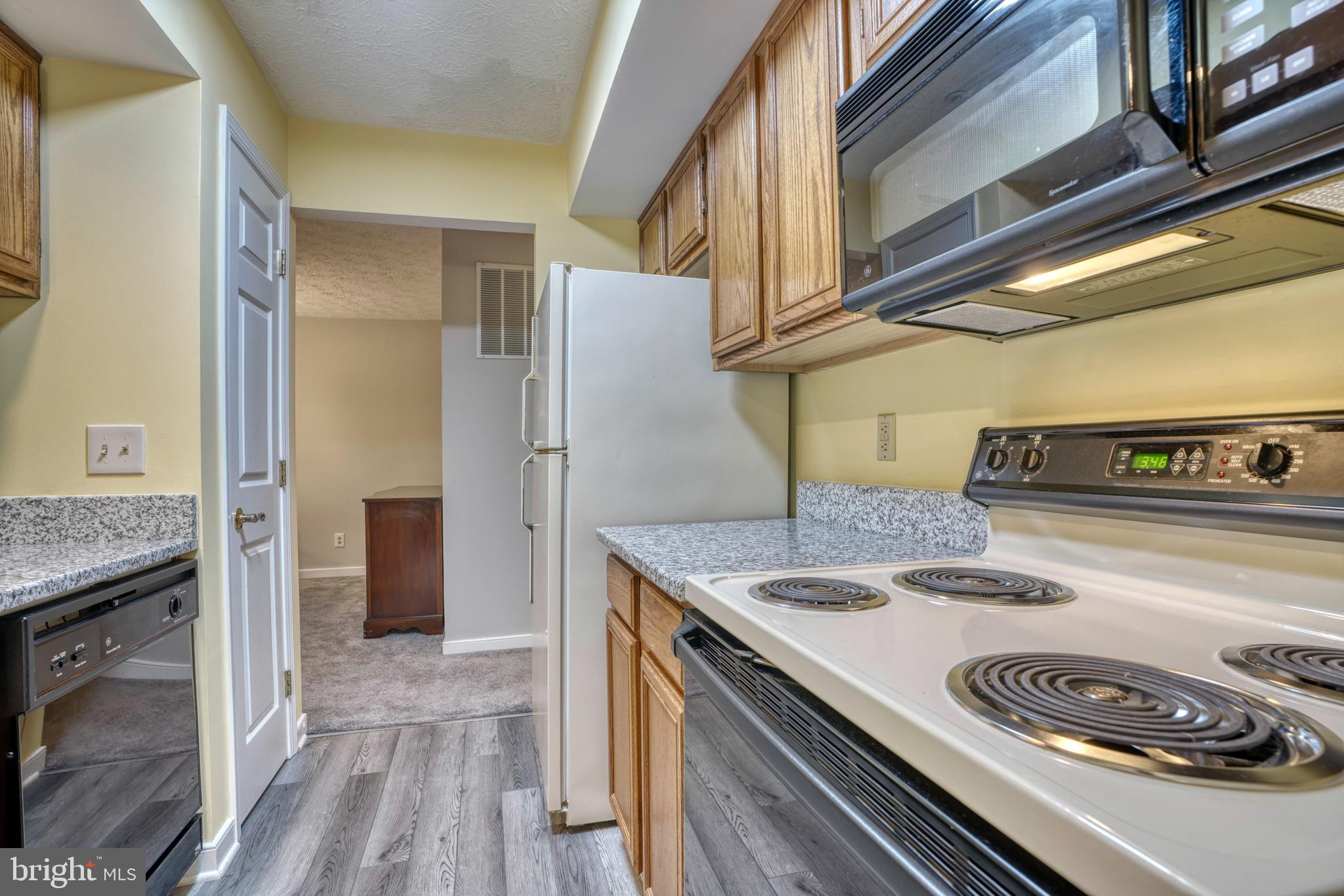 COUNTRY WALK - Residential