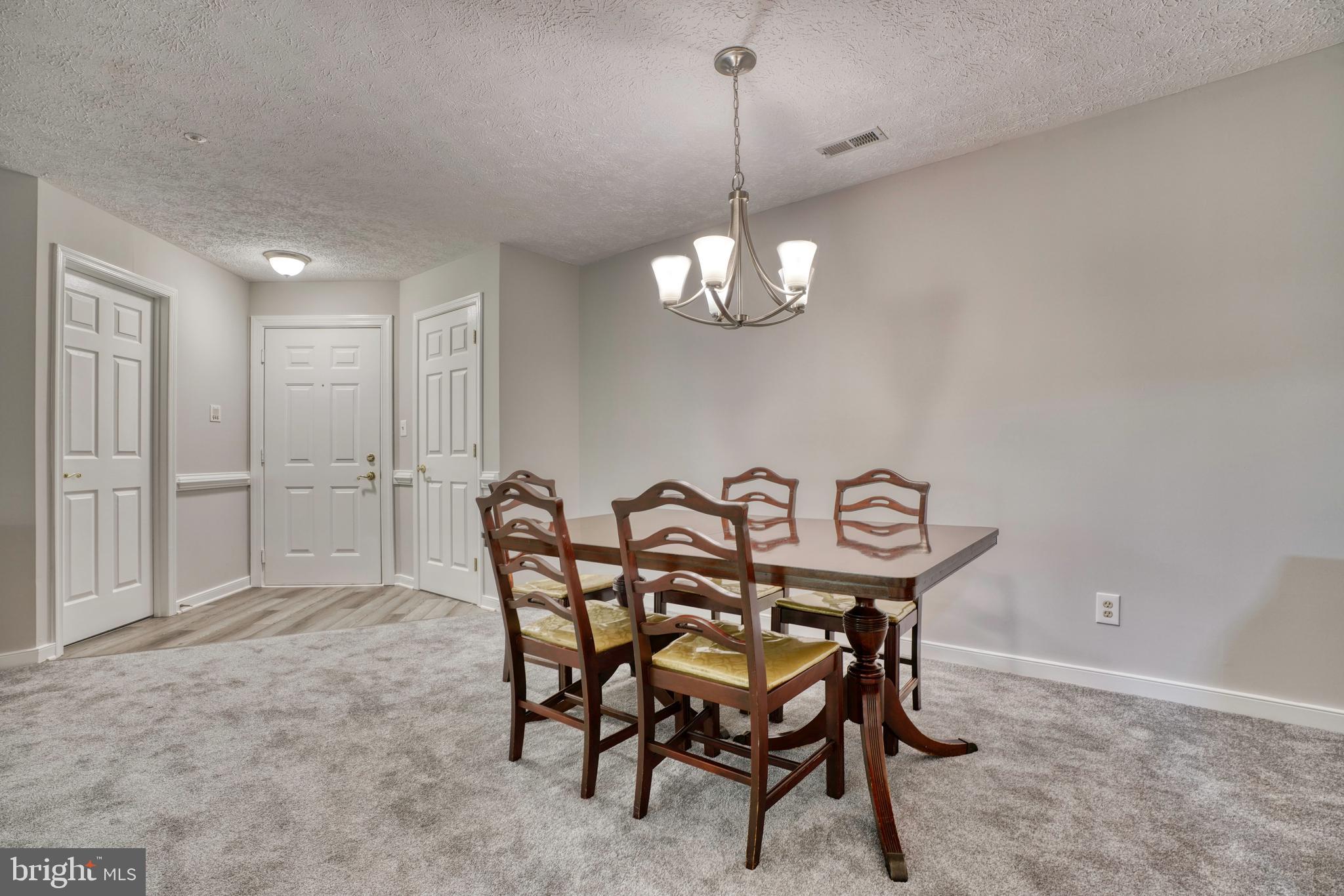 COUNTRY WALK - Residential