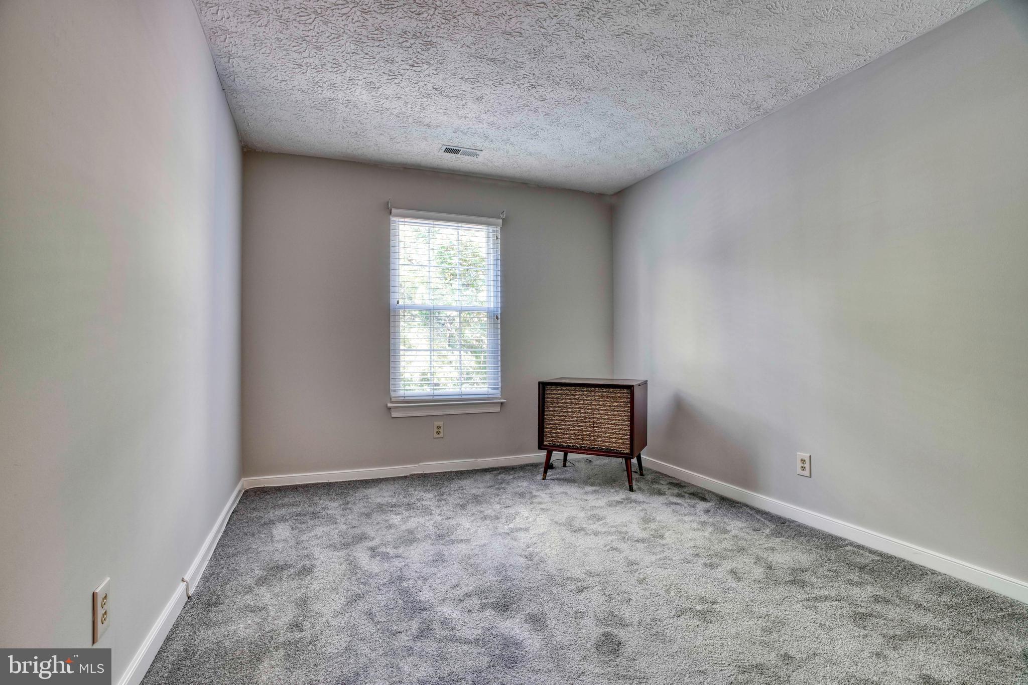 COUNTRY WALK - Residential