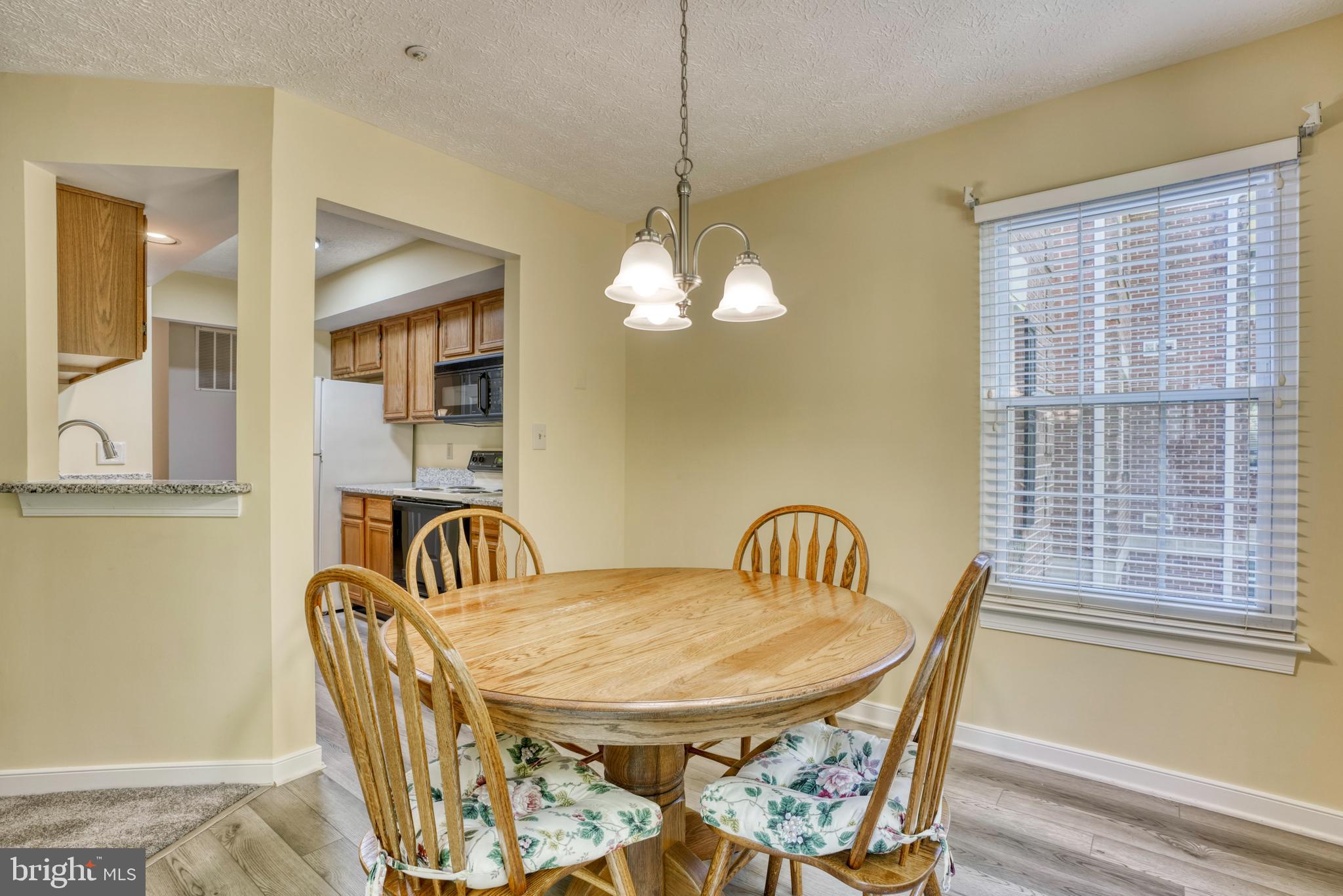 COUNTRY WALK - Residential