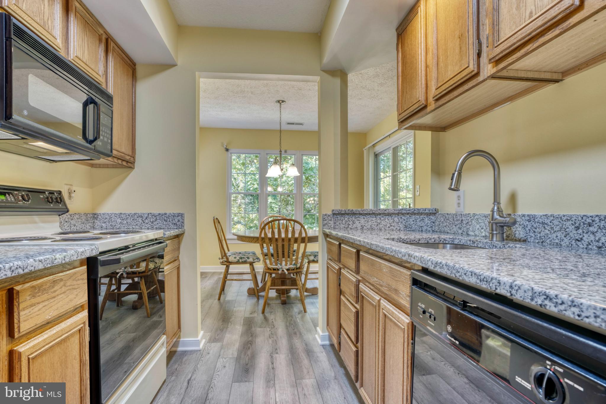 COUNTRY WALK - Residential