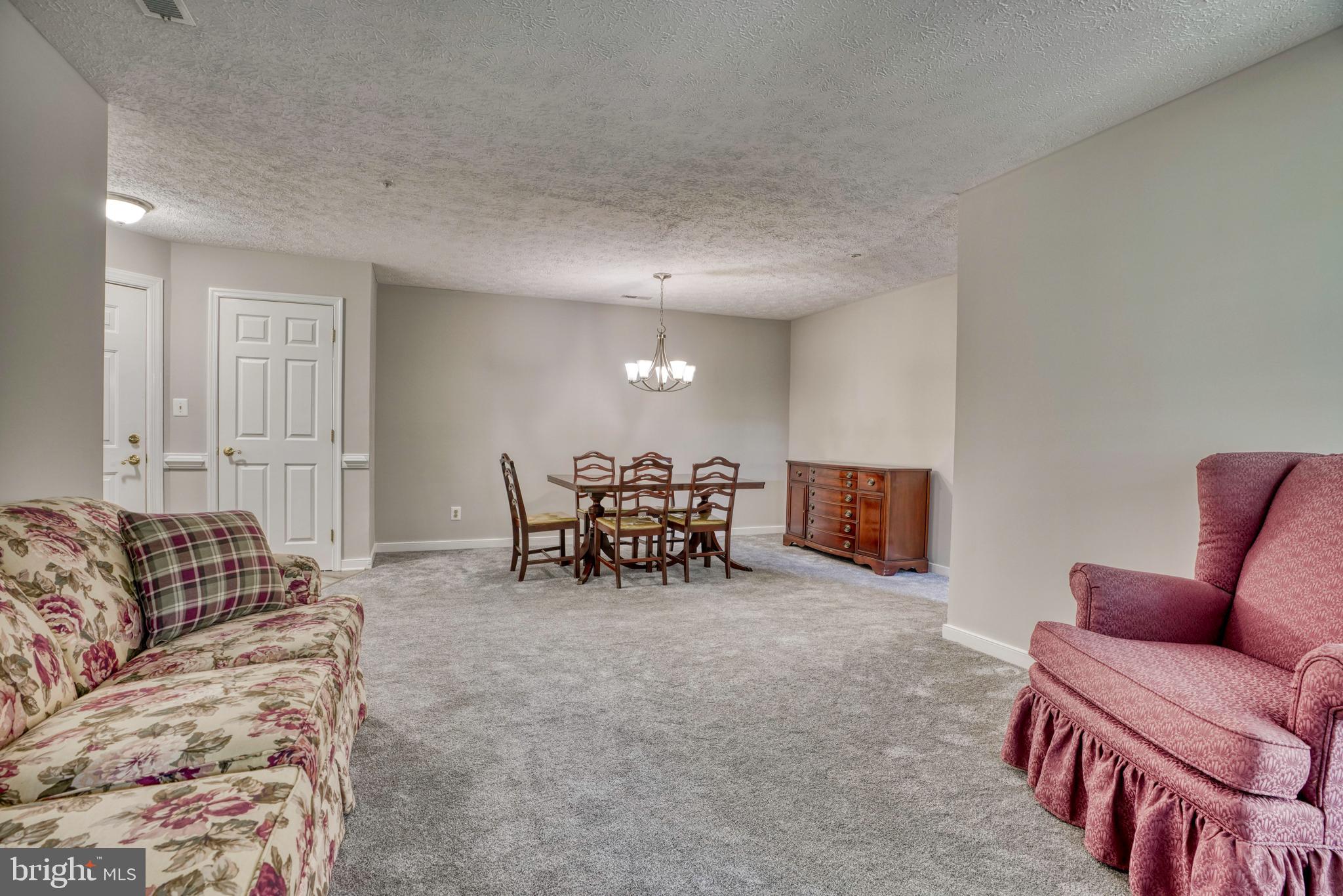 COUNTRY WALK - Residential