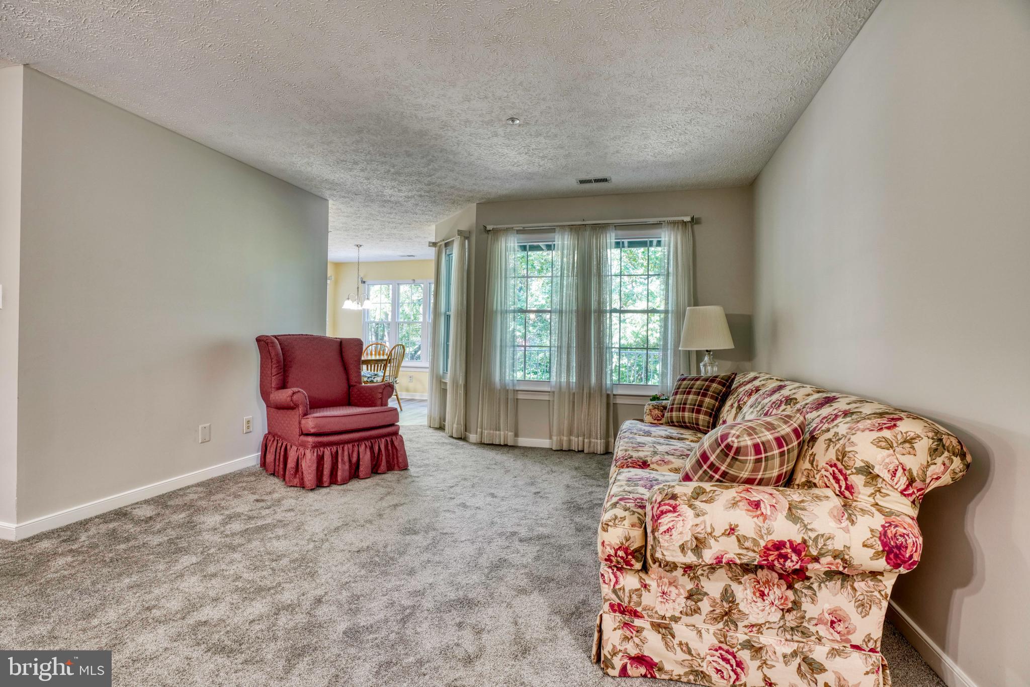 COUNTRY WALK - Residential