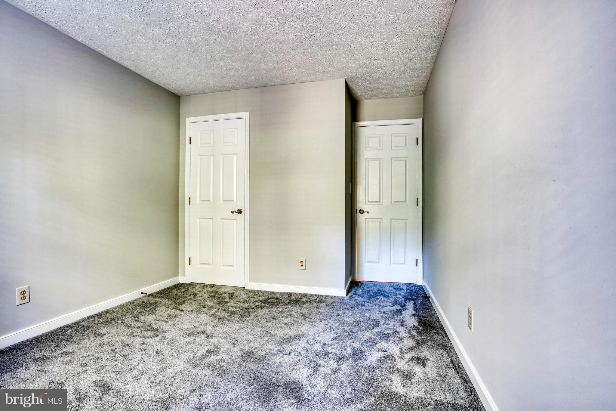 COUNTRY WALK - Residential