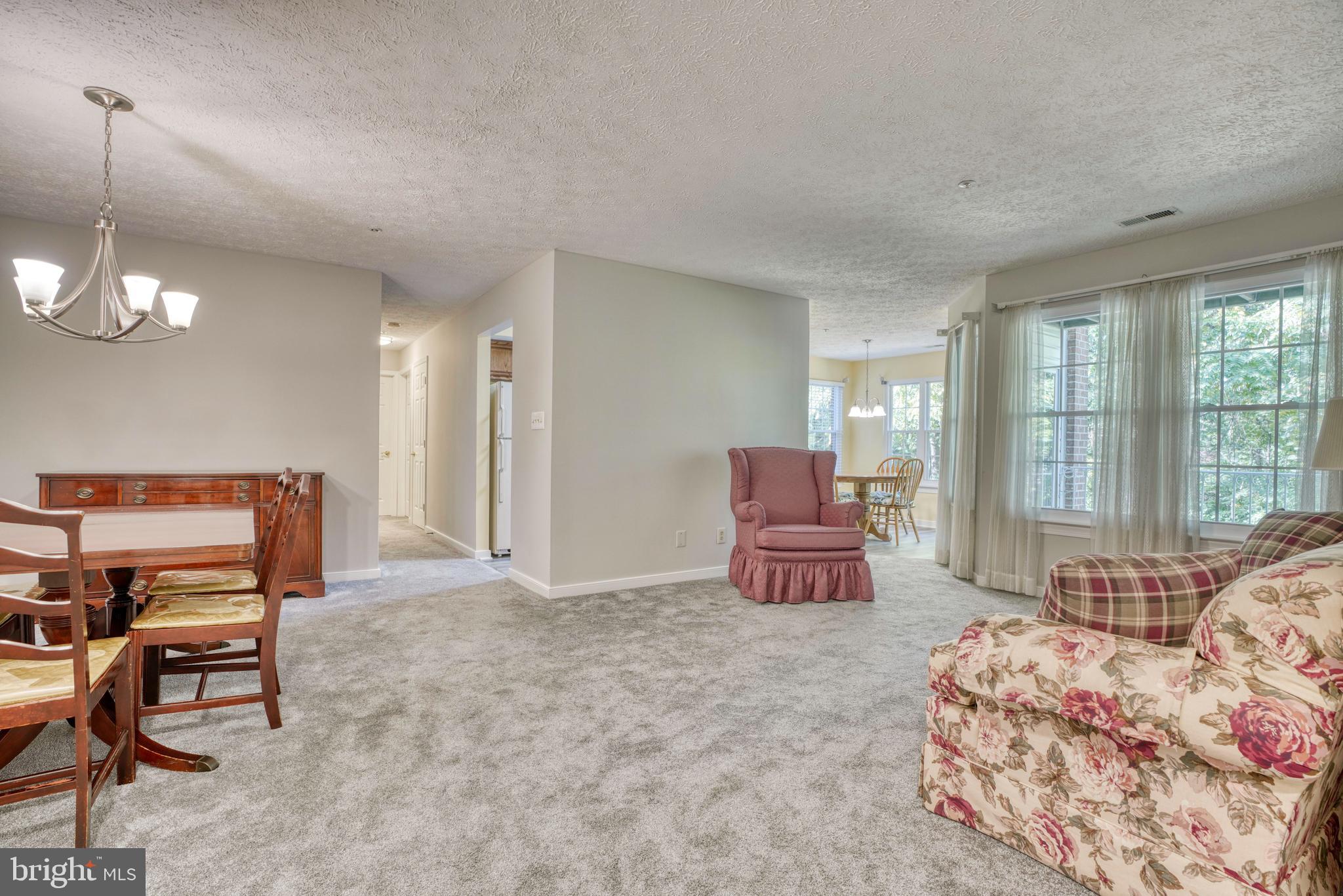 COUNTRY WALK - Residential