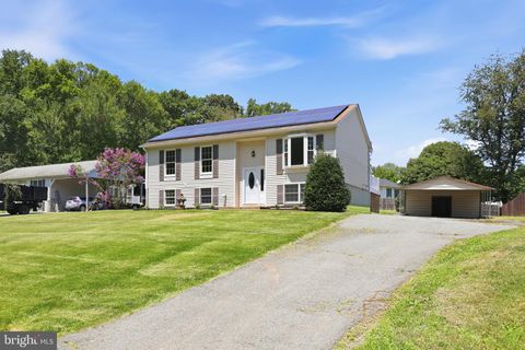 Photo of 18740 Jerusalem Church Road, POOLESVILLE, MD 20837 (MLS # MDMC2246146)