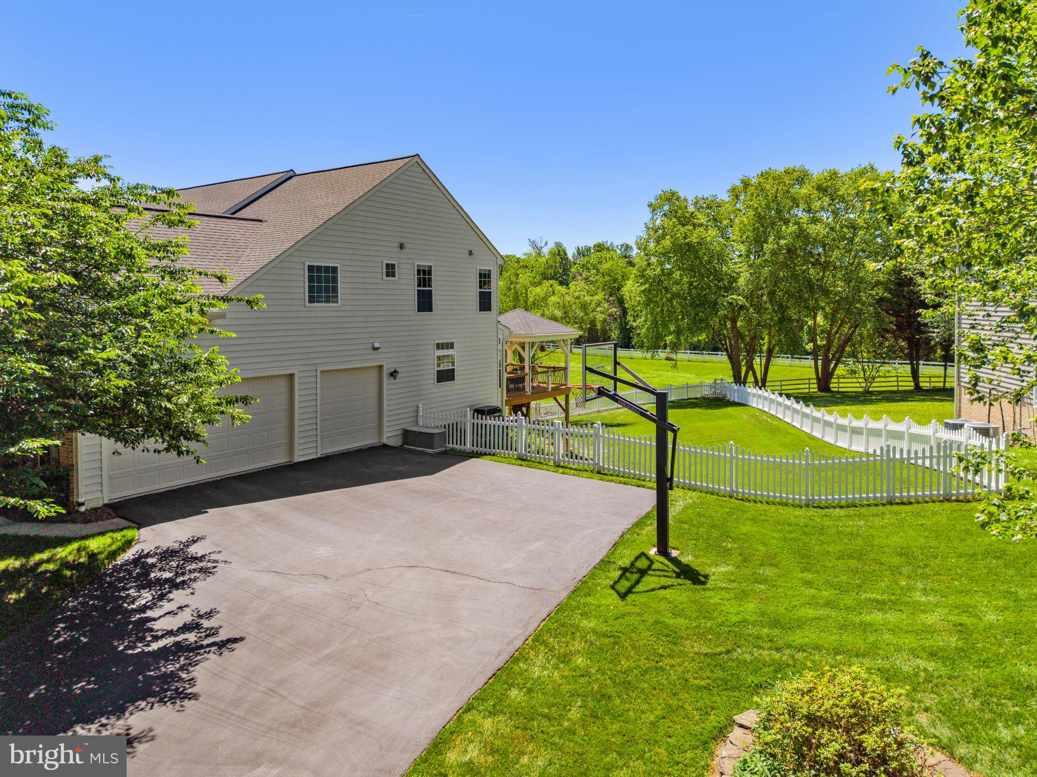 202 CANNON WAY