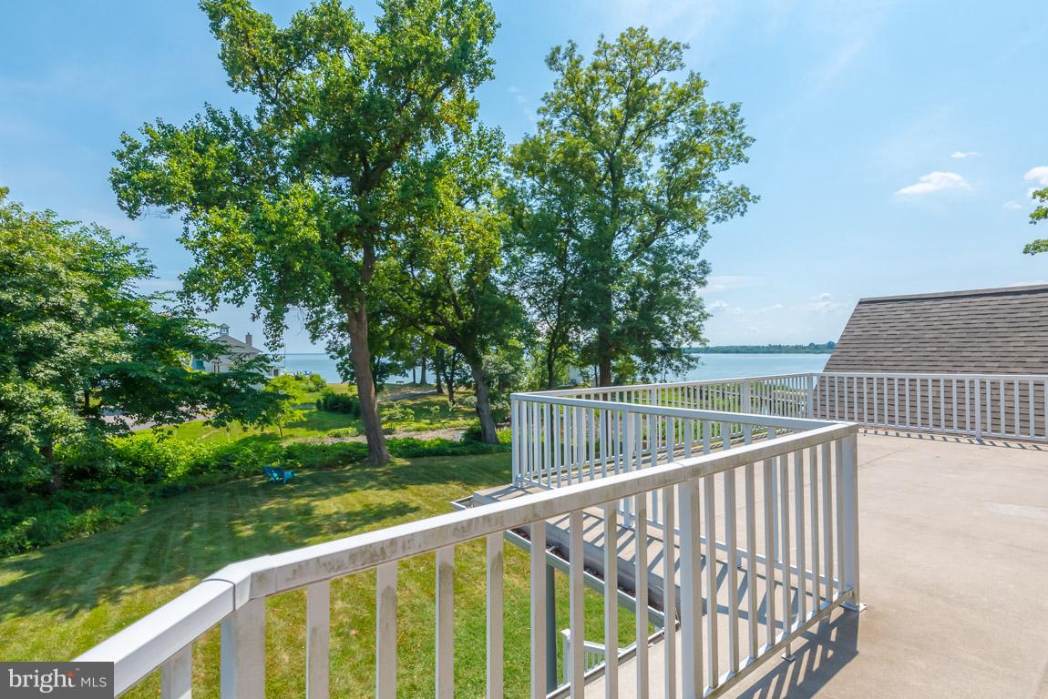 PLEASANT PLAINS - Residential