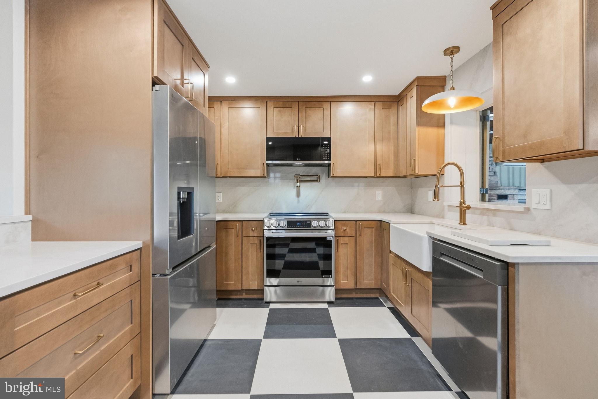 306 COMLY AVENUE