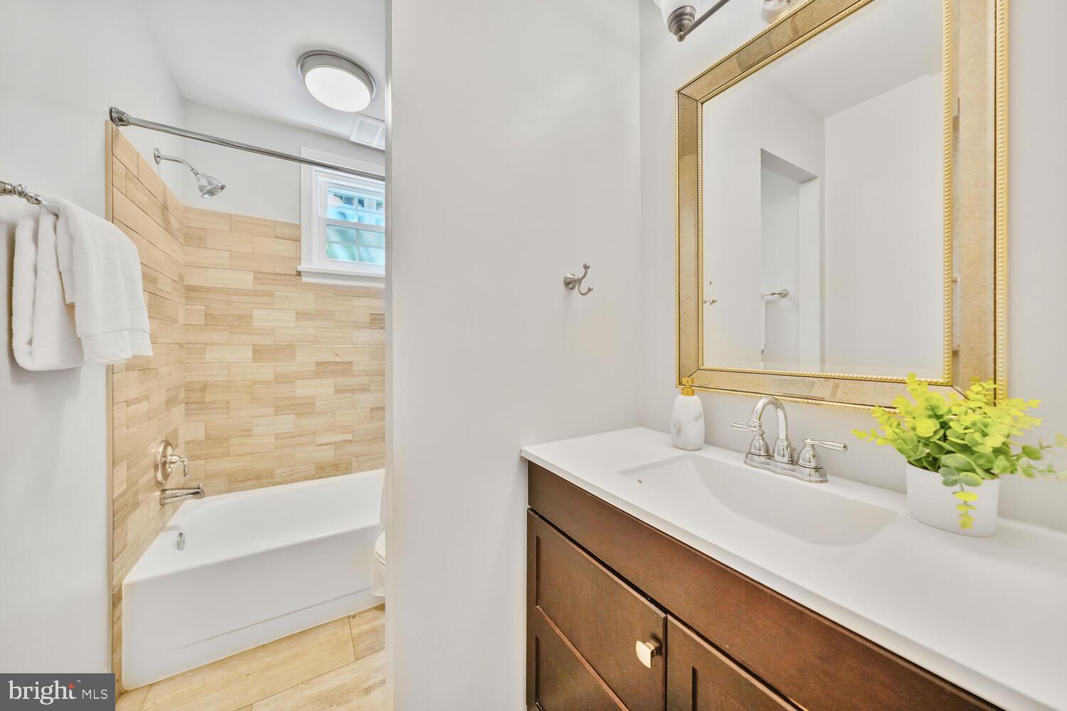 BALLSTON MEWS I - Residential