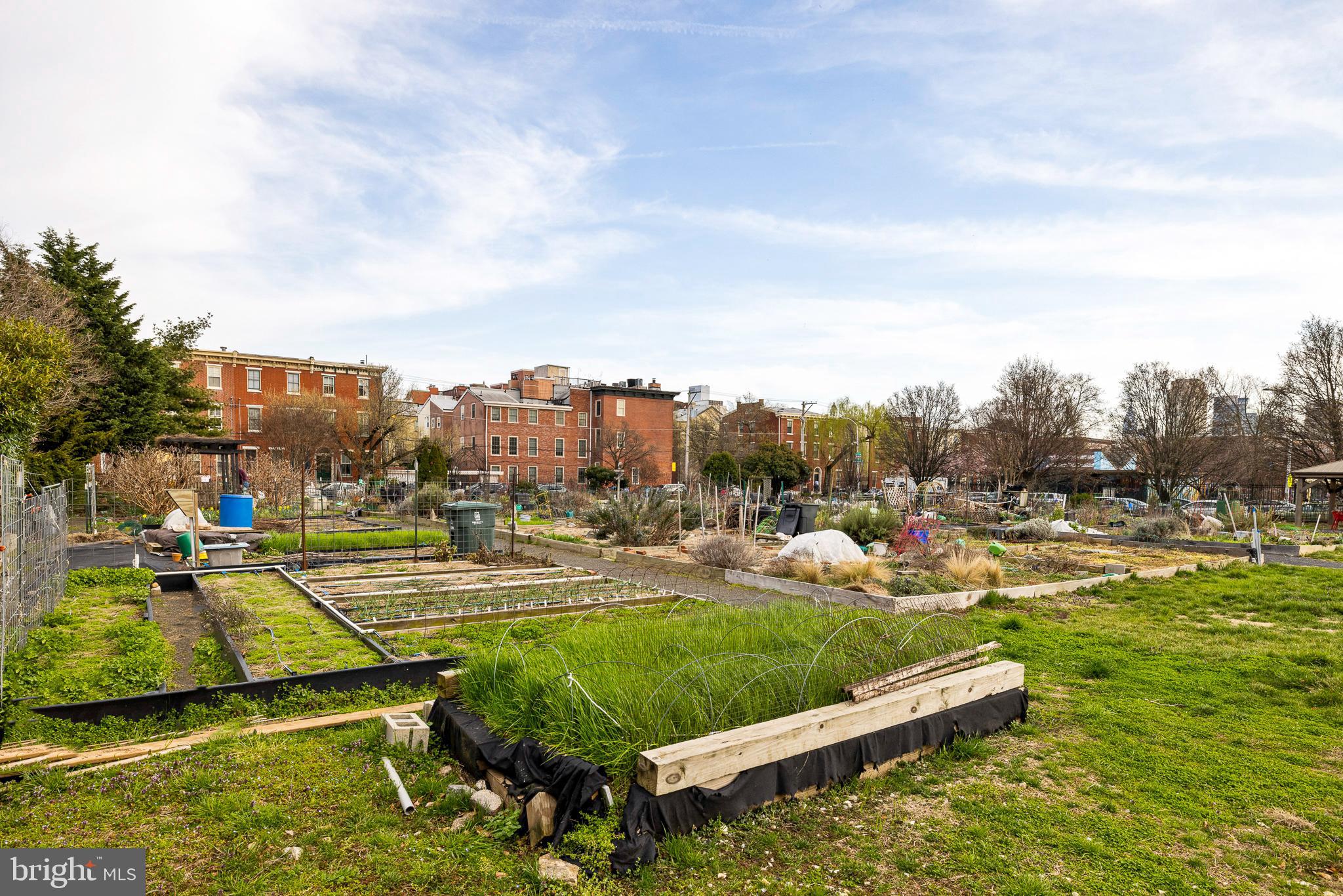 FAIRMOUNT - Residential