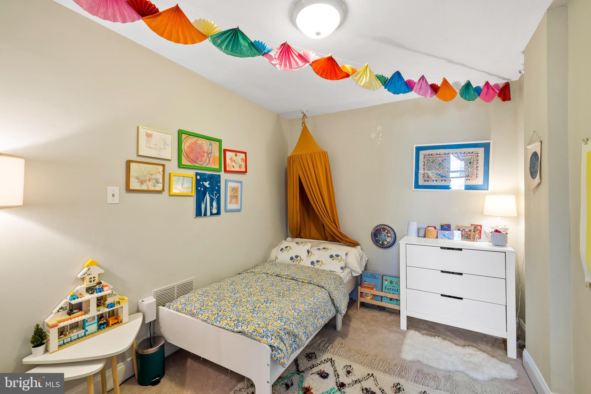 FAIRMOUNT - Residential