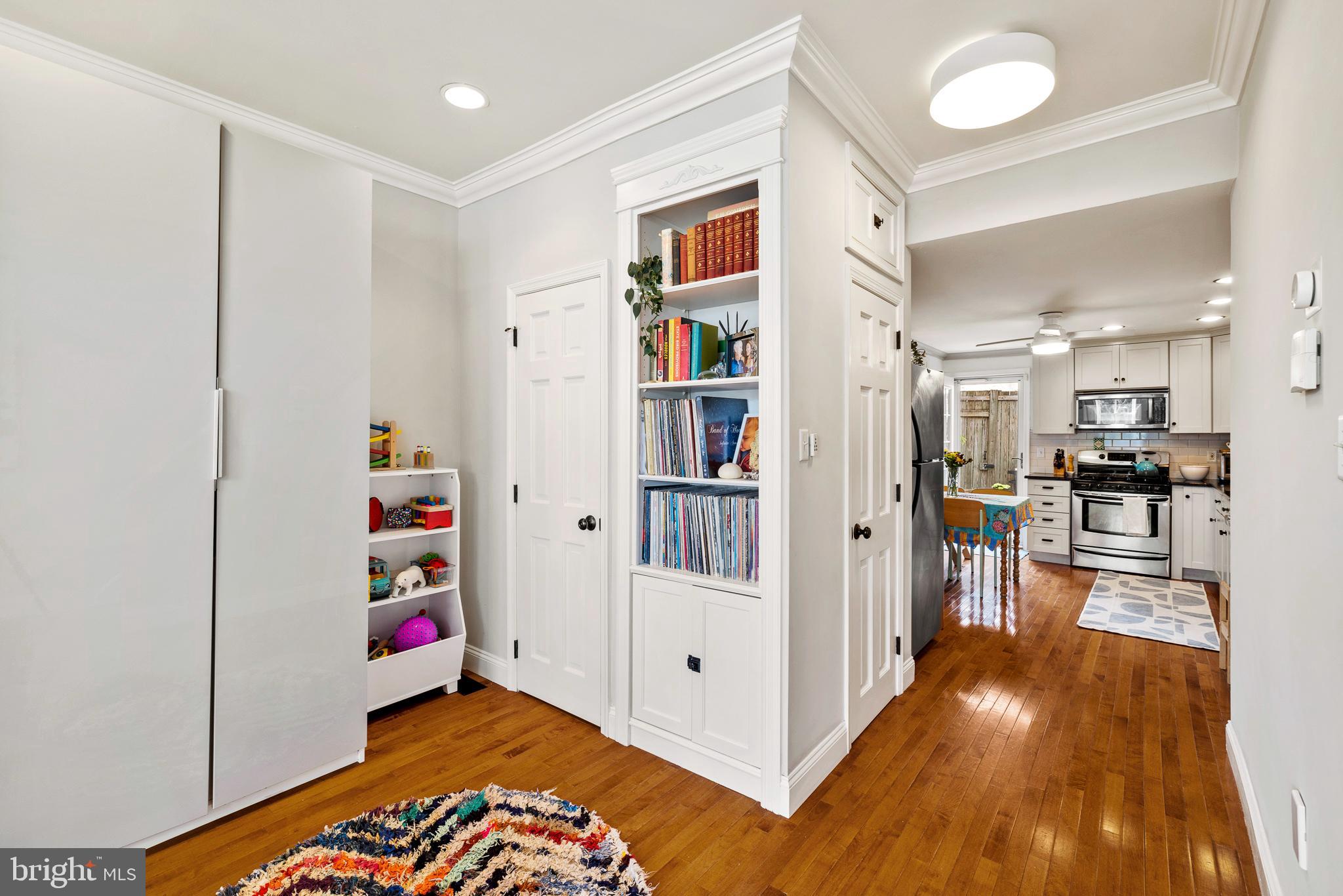 FAIRMOUNT - Residential