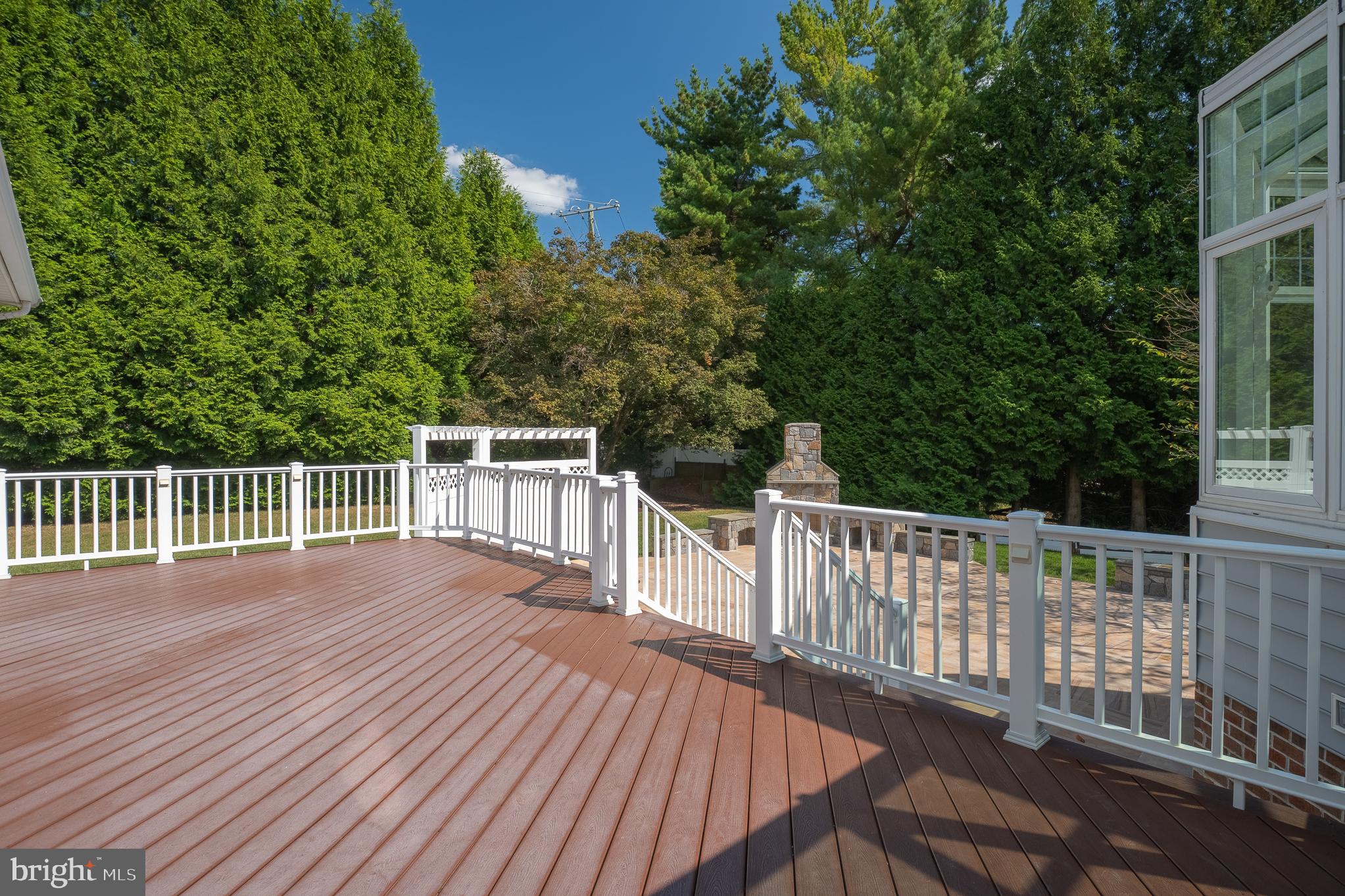 ANCIENT OAK - Residential