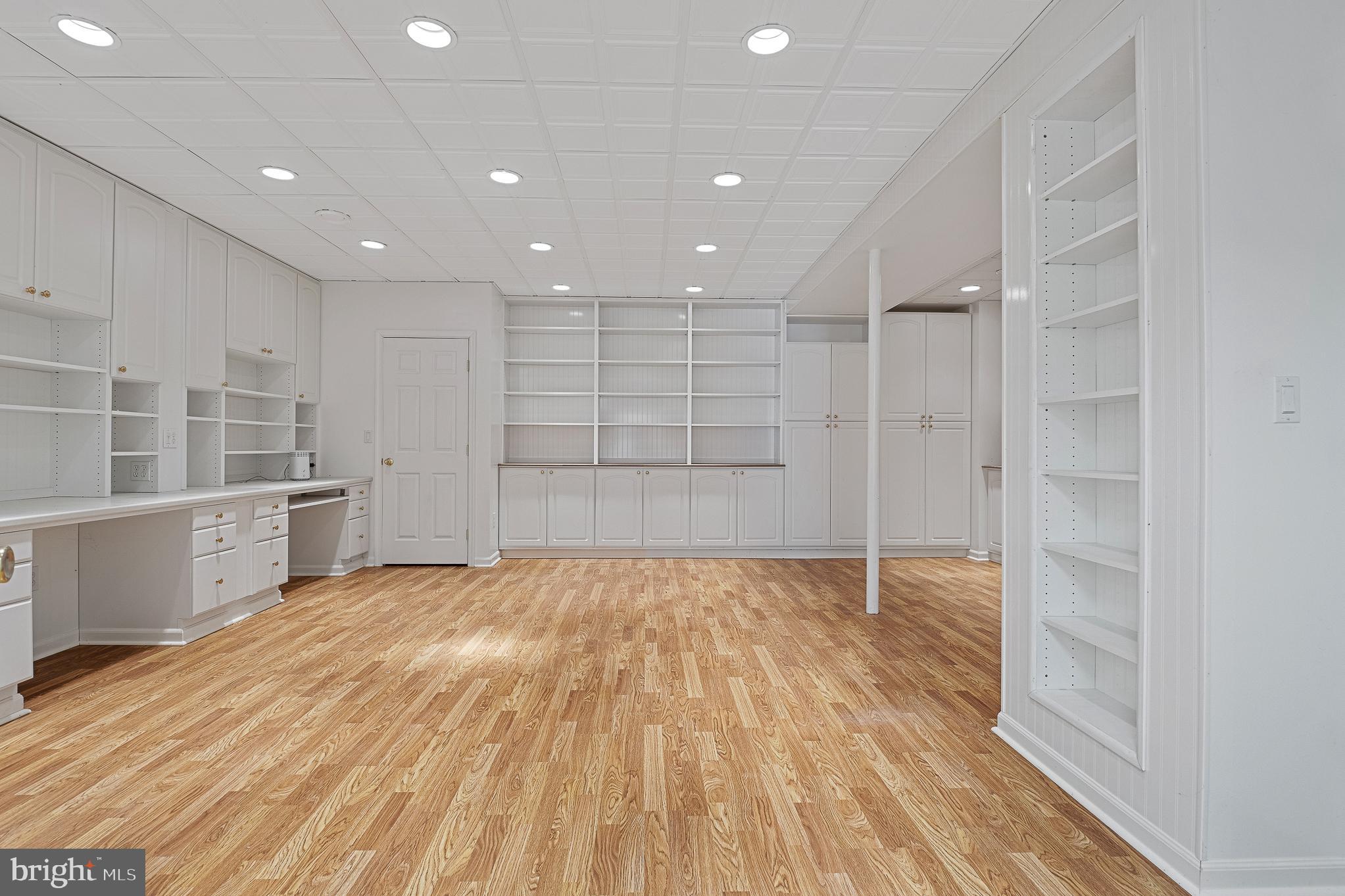 ANCIENT OAK - Residential