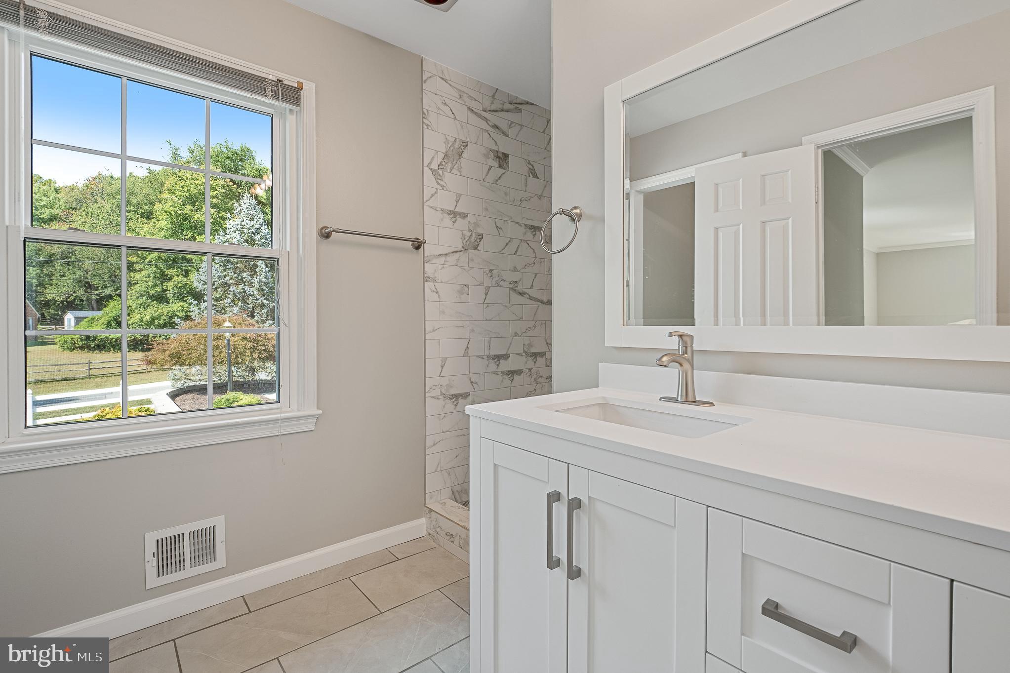 ANCIENT OAK - Residential