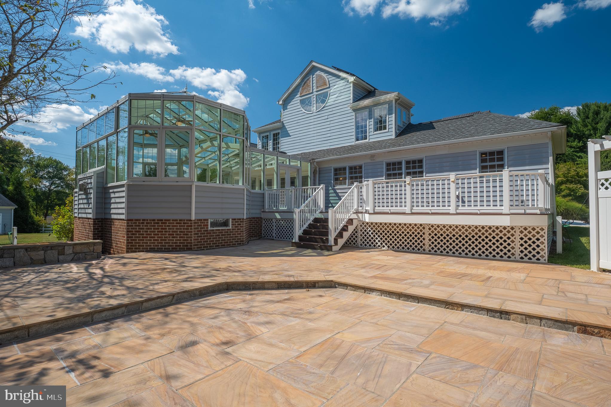 ANCIENT OAK - Residential