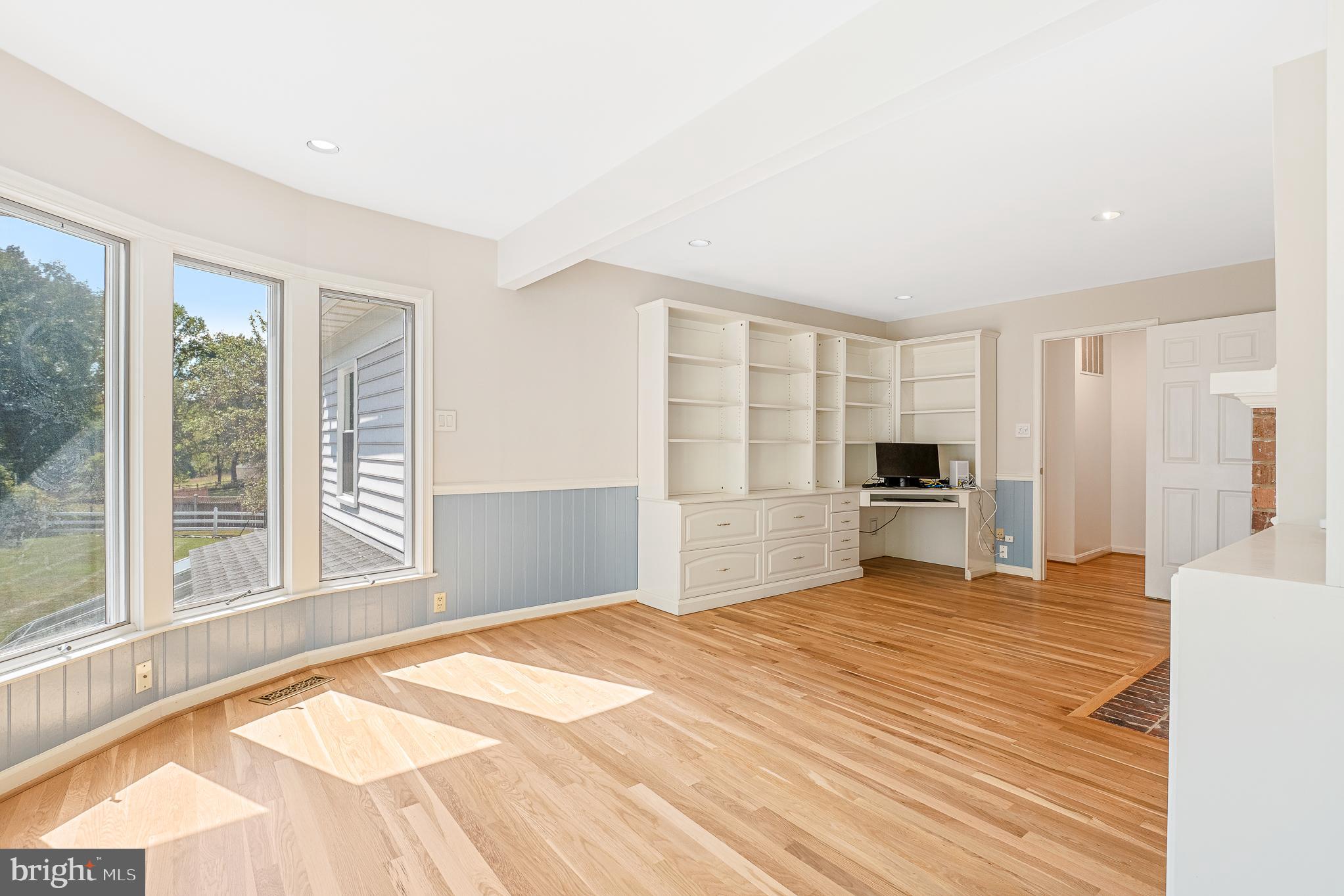 ANCIENT OAK - Residential