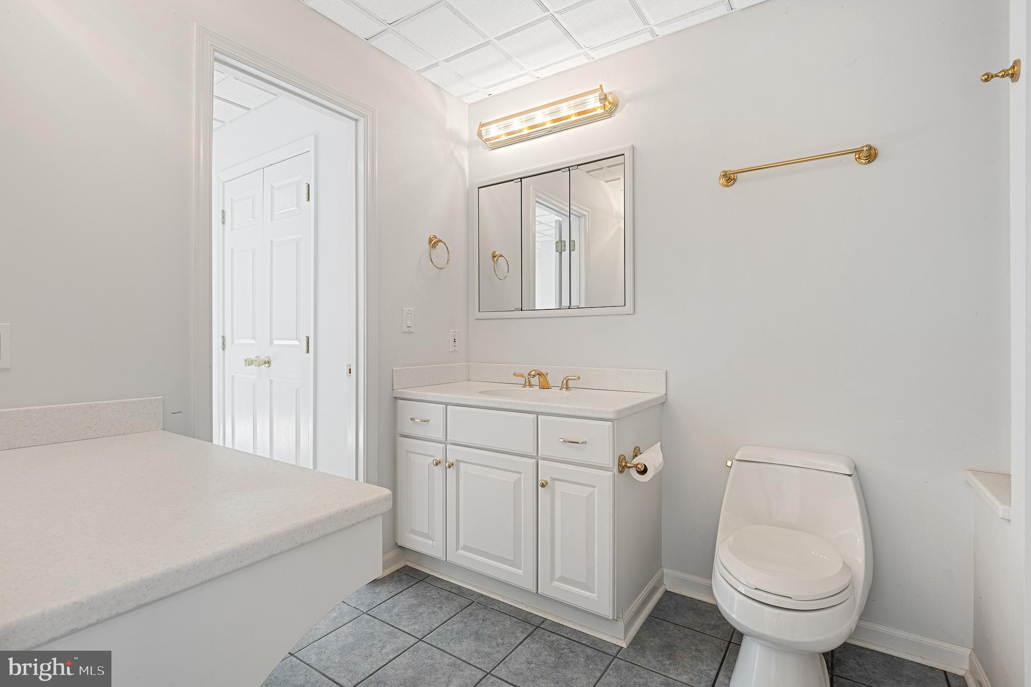 ANCIENT OAK - Residential