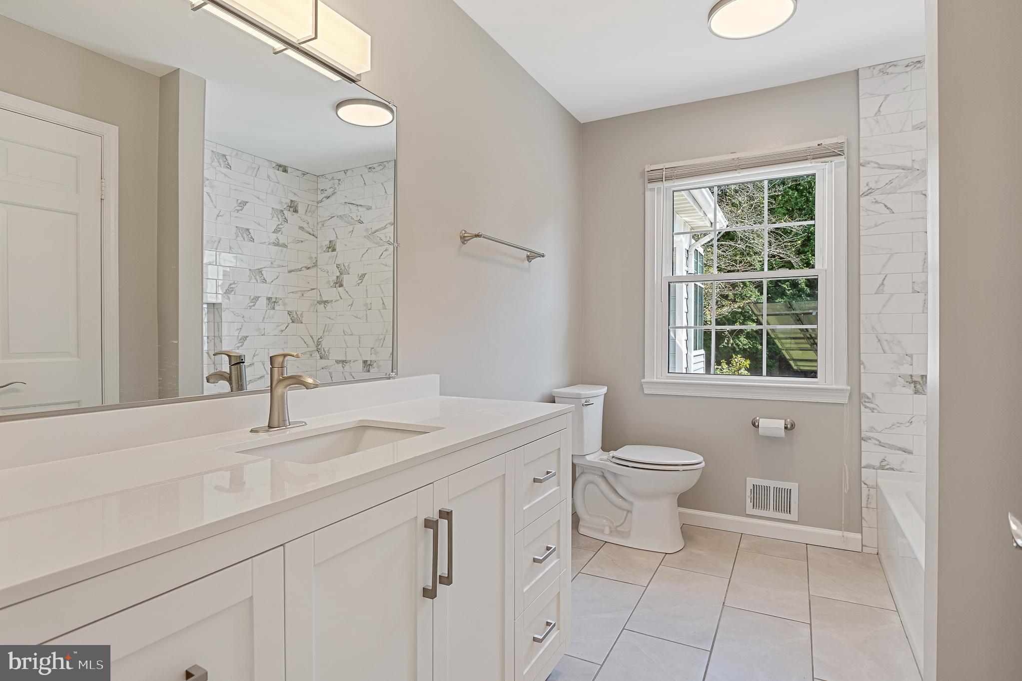 ANCIENT OAK - Residential