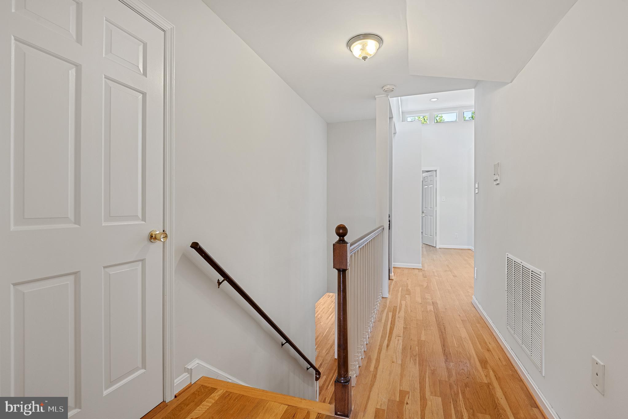 ANCIENT OAK - Residential