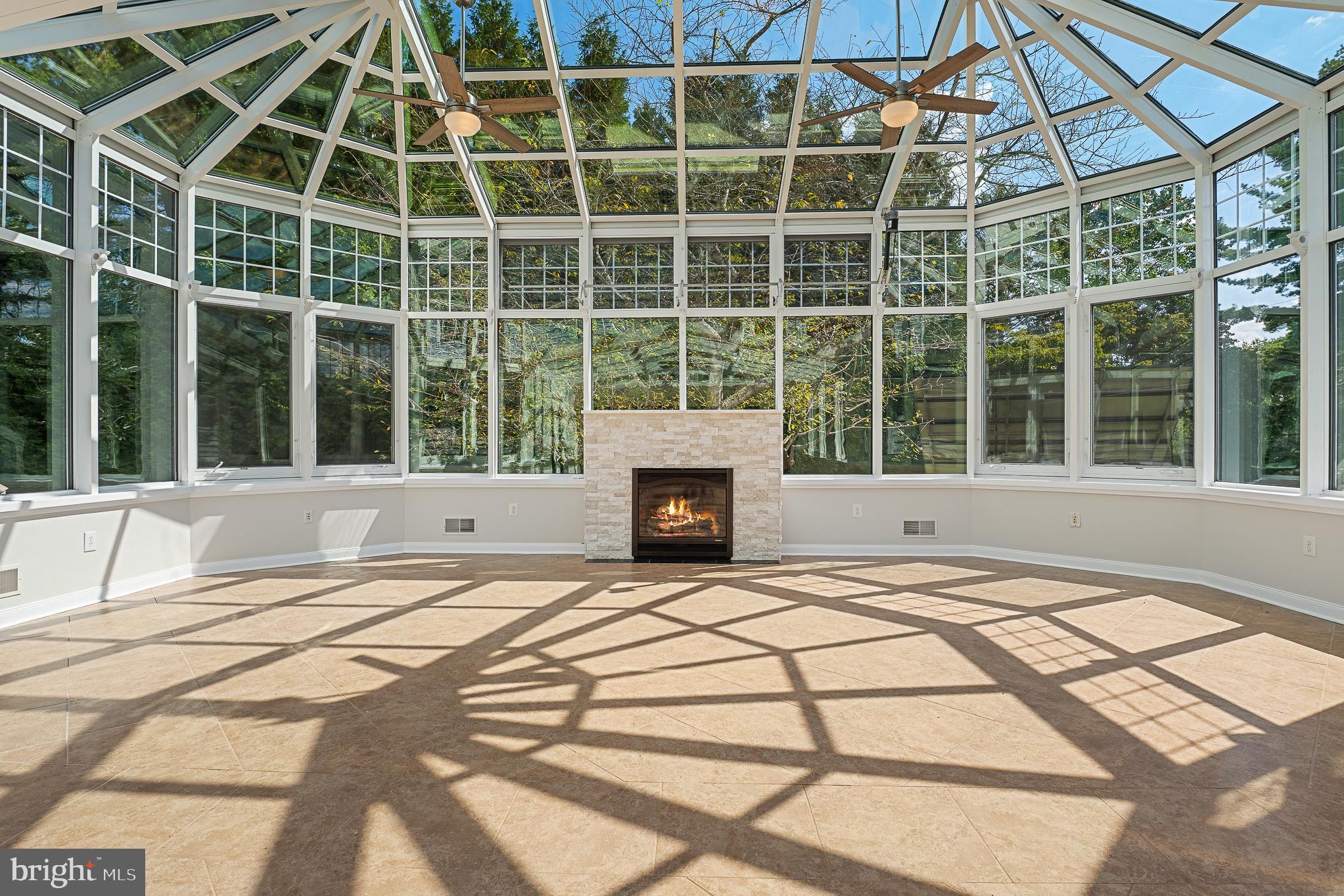 ANCIENT OAK - Residential