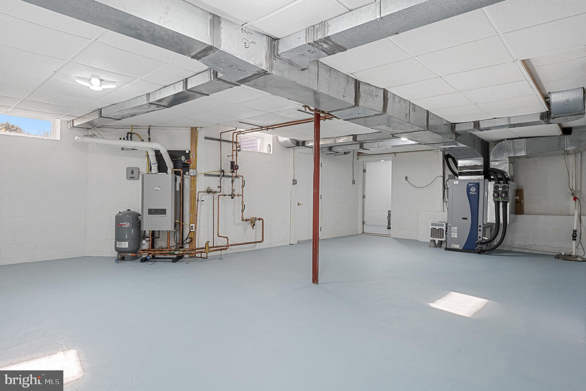 ANCIENT OAK - Residential