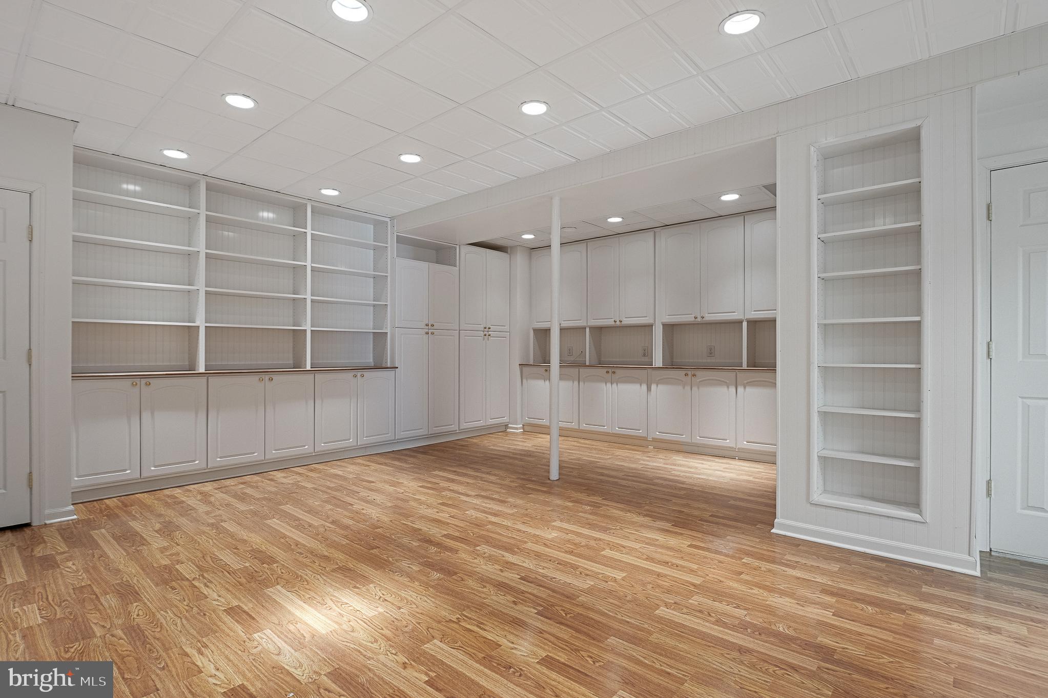 ANCIENT OAK - Residential