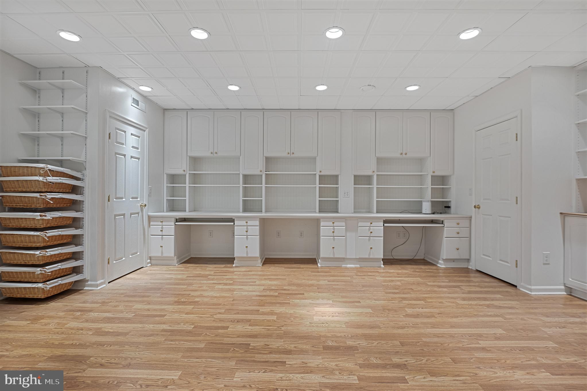 ANCIENT OAK - Residential