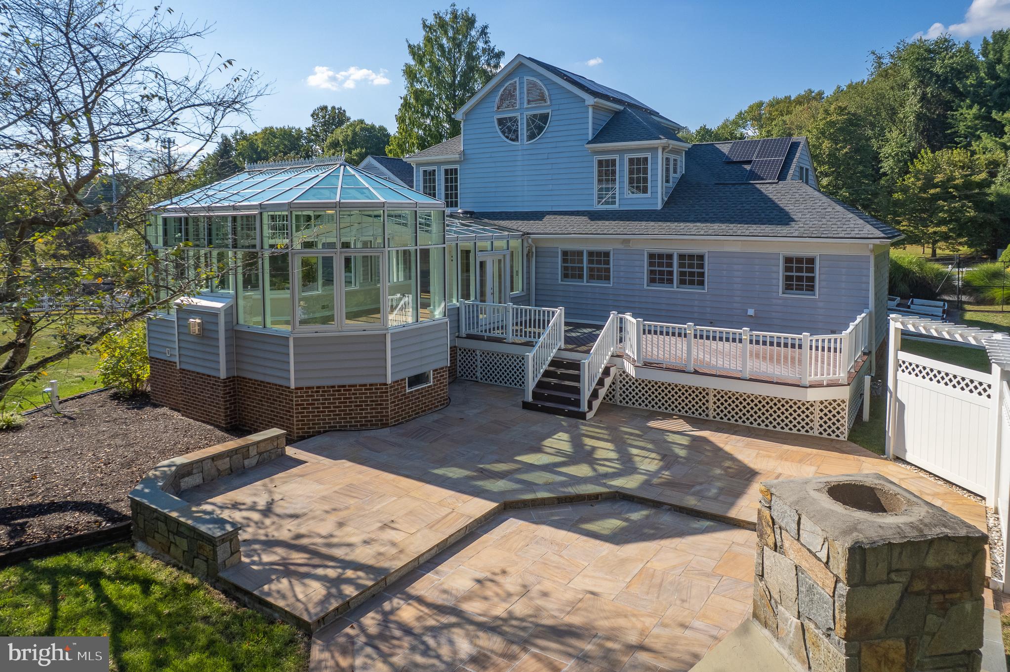 ANCIENT OAK - Residential