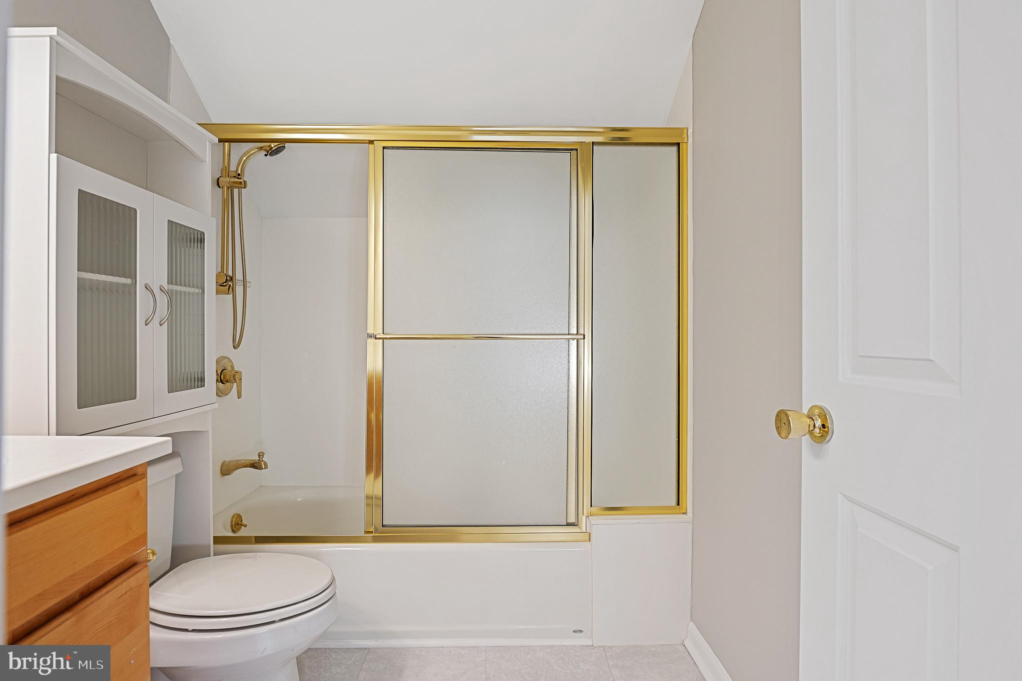 ANCIENT OAK - Residential