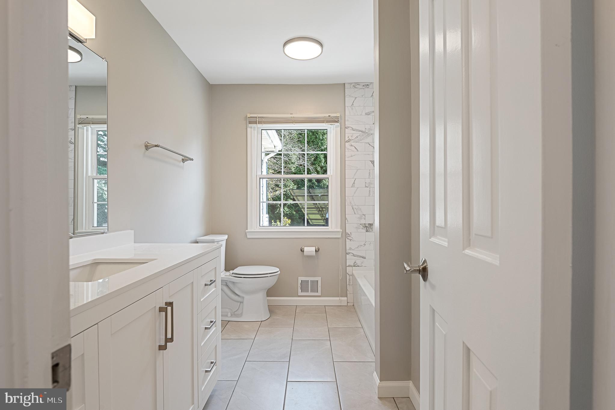 ANCIENT OAK - Residential