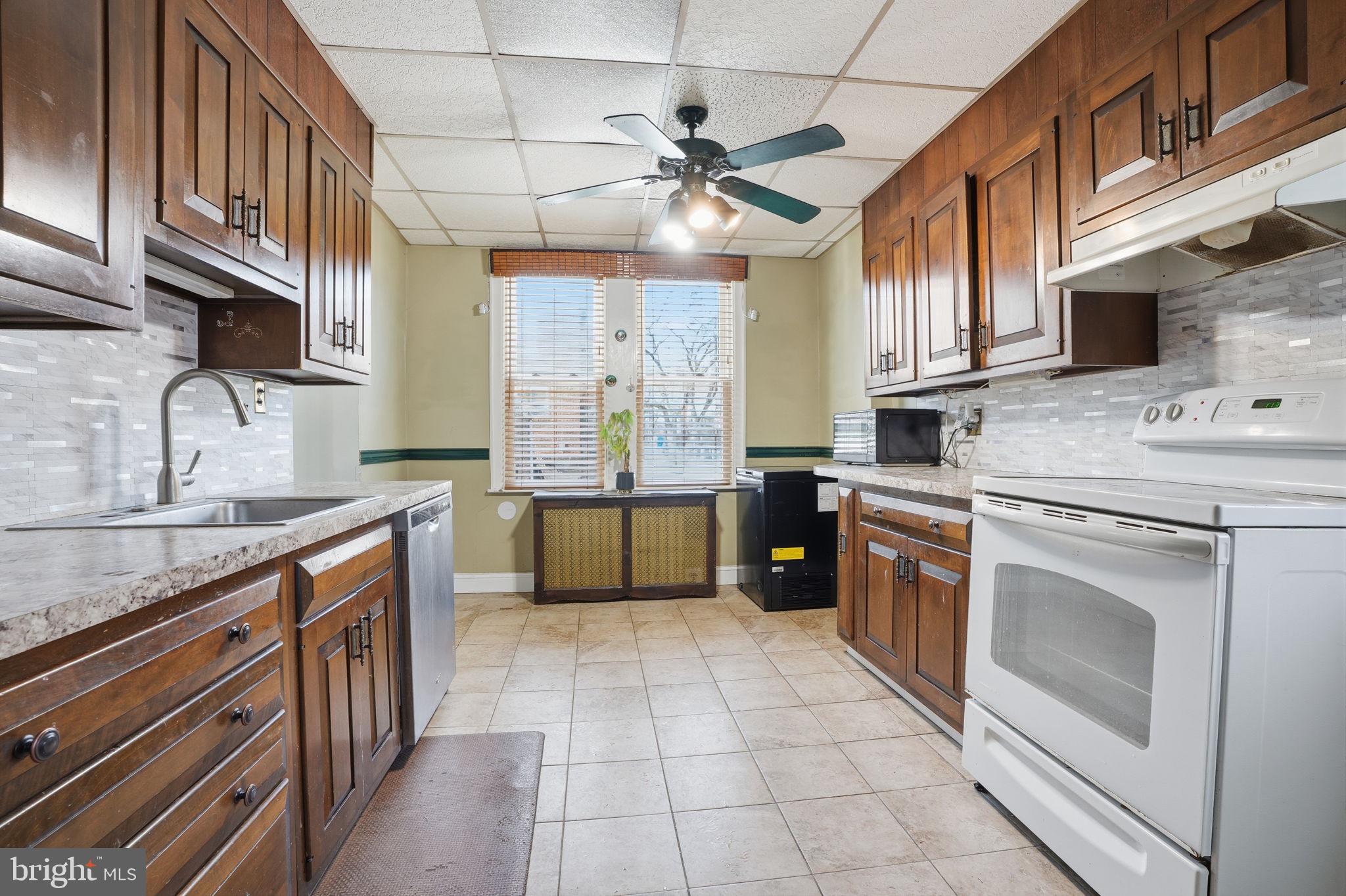 NORTHWOOD - Residential