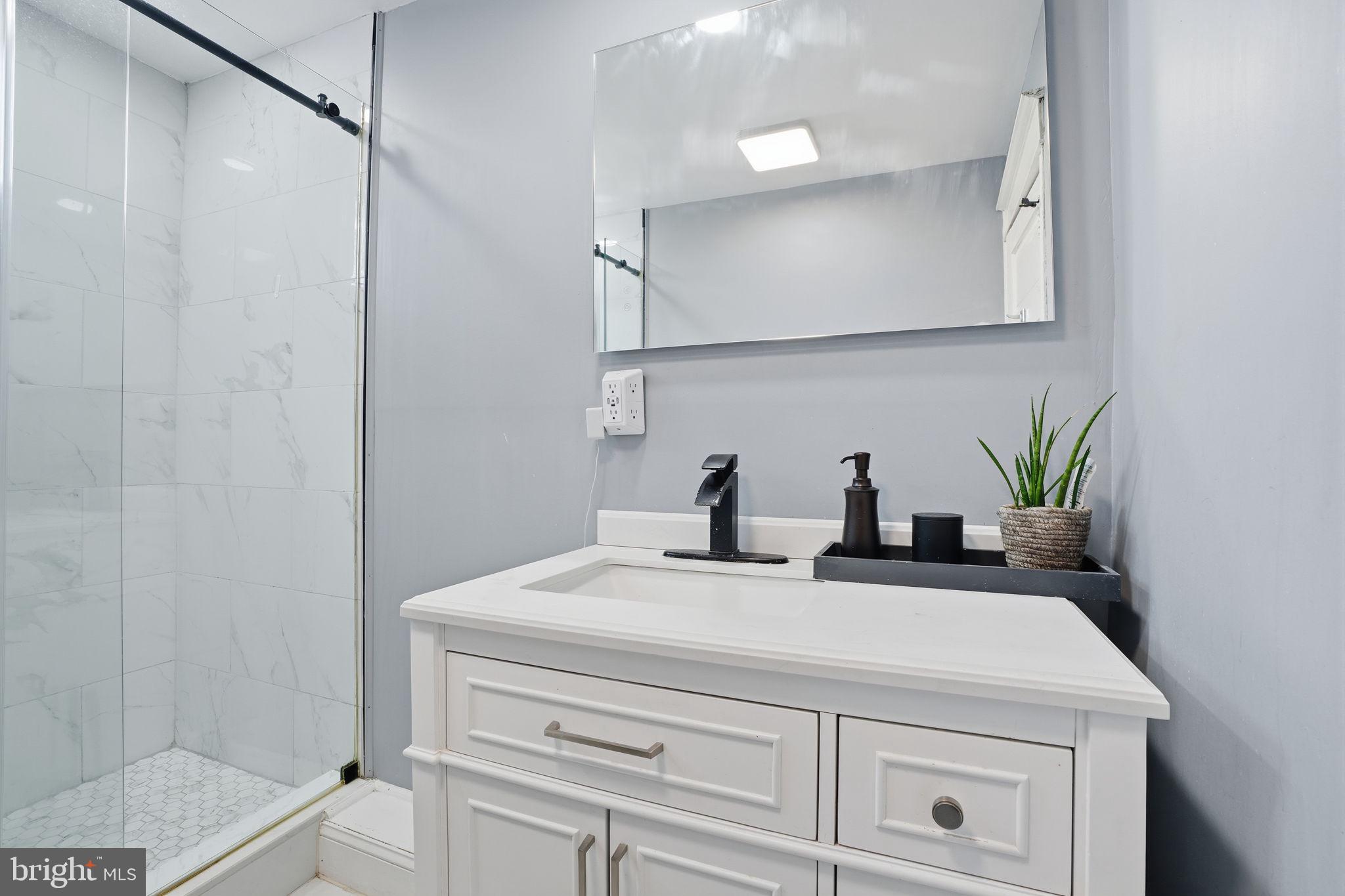 NORTHWOOD - Residential