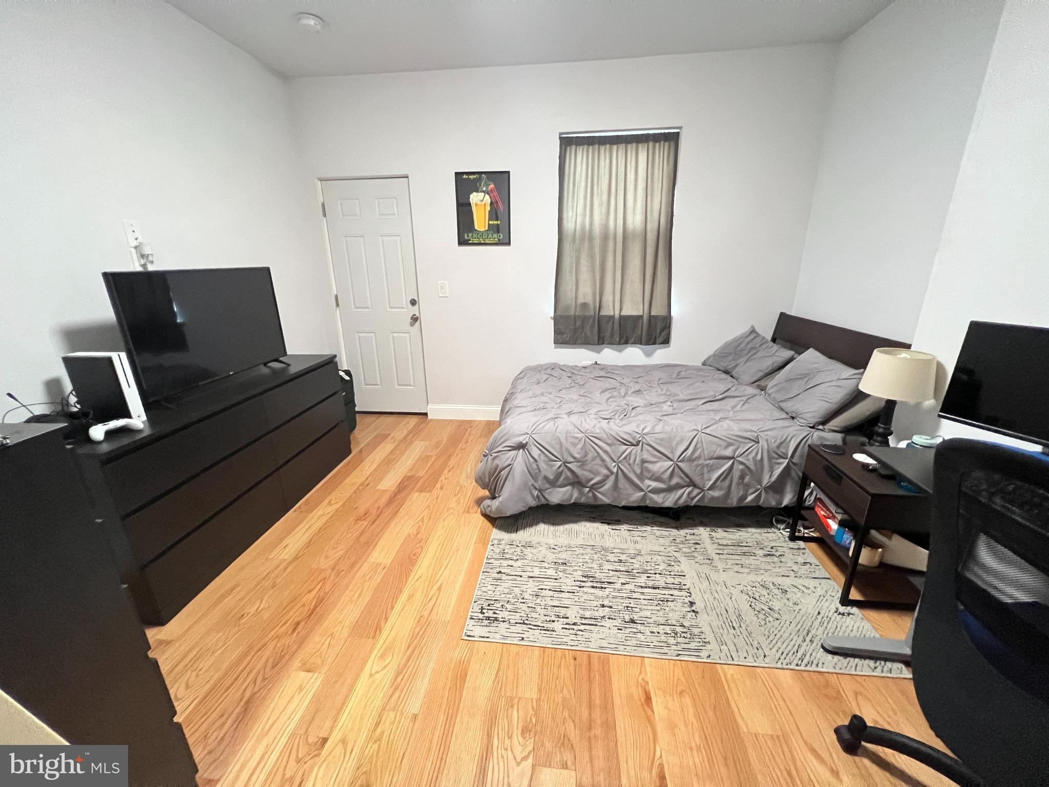 WEST POPLAR - Residential Lease