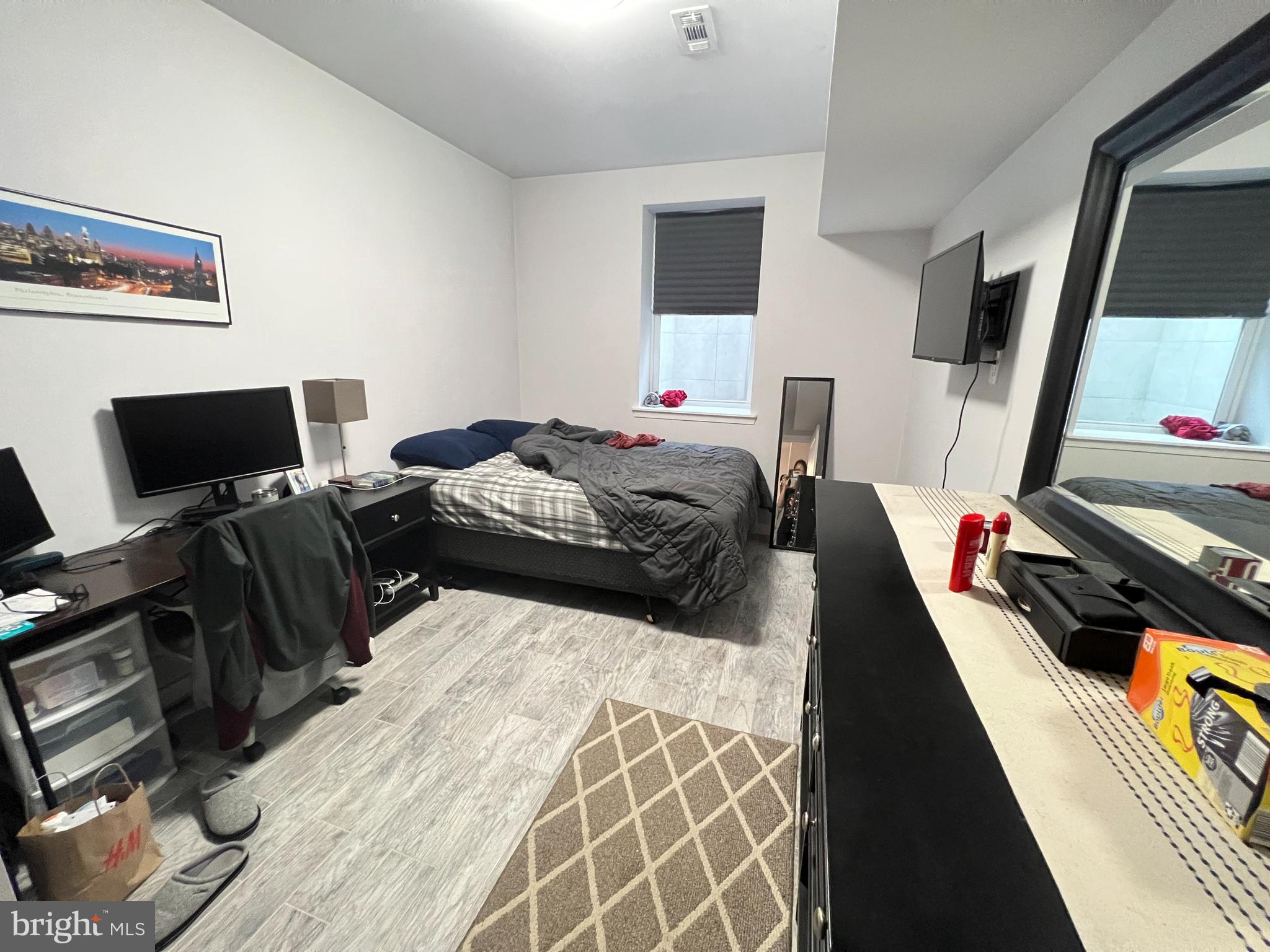 WEST POPLAR - Residential Lease