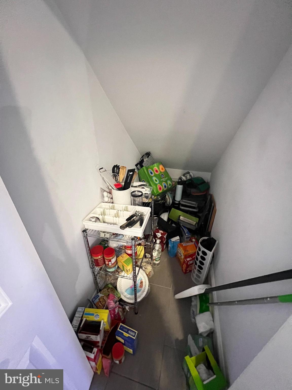 WEST POPLAR - Residential Lease