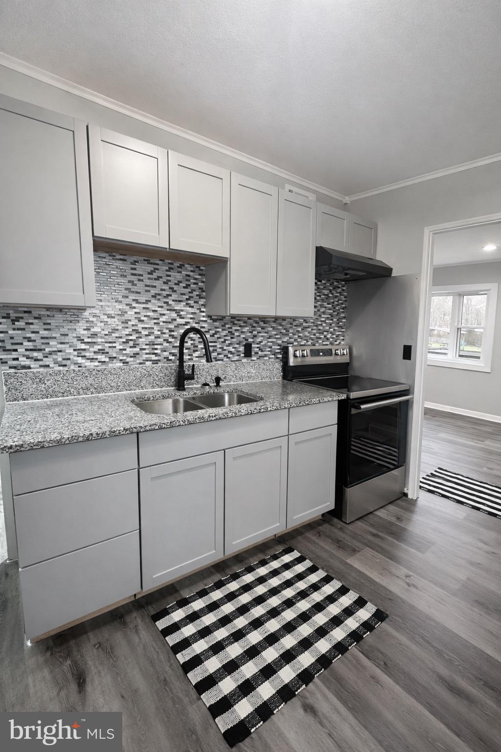 ROYAL ACRES - Residential