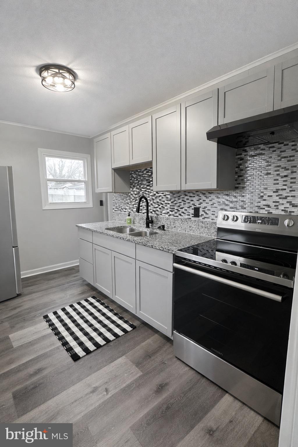 ROYAL ACRES - Residential