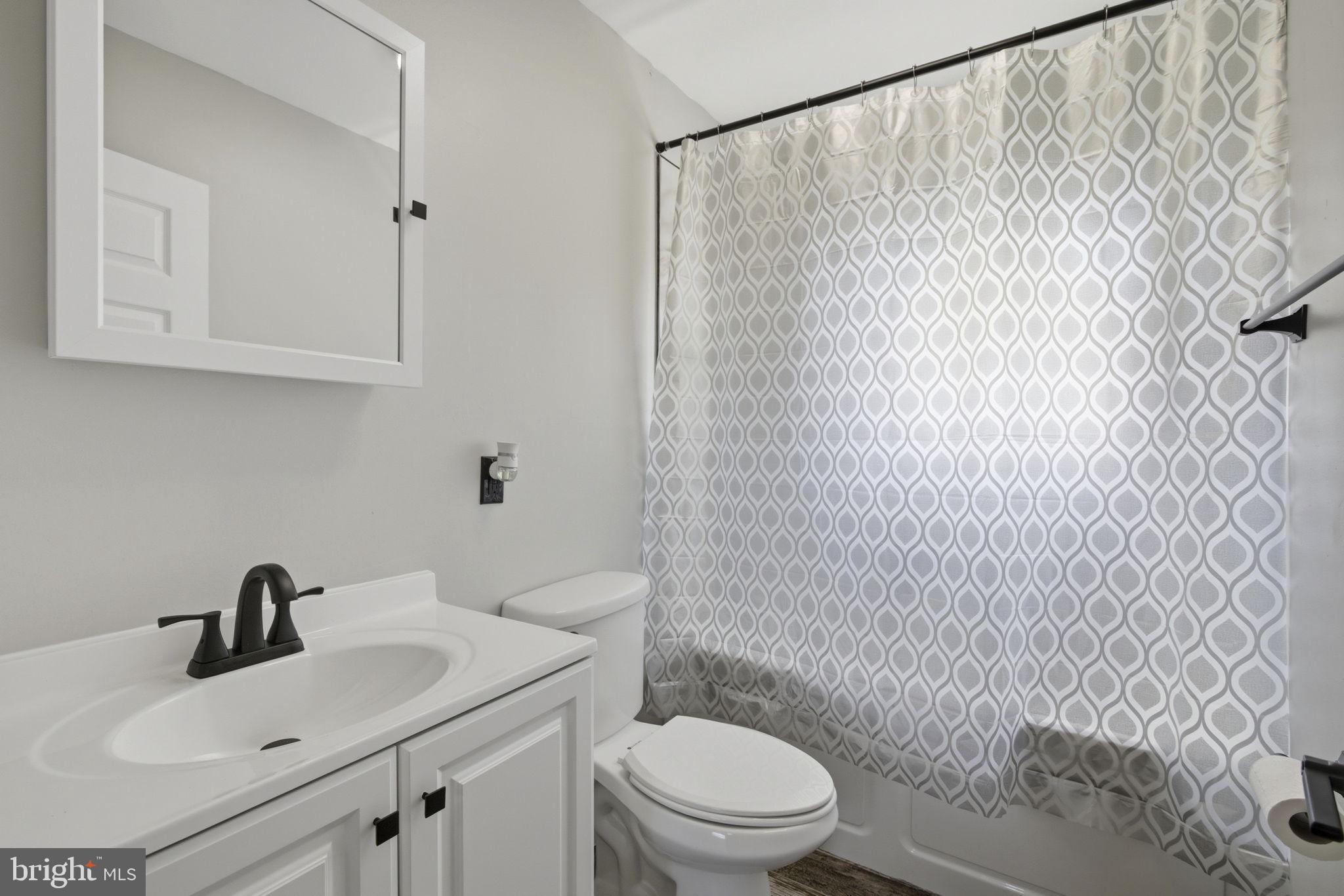 ROYAL ACRES - Residential