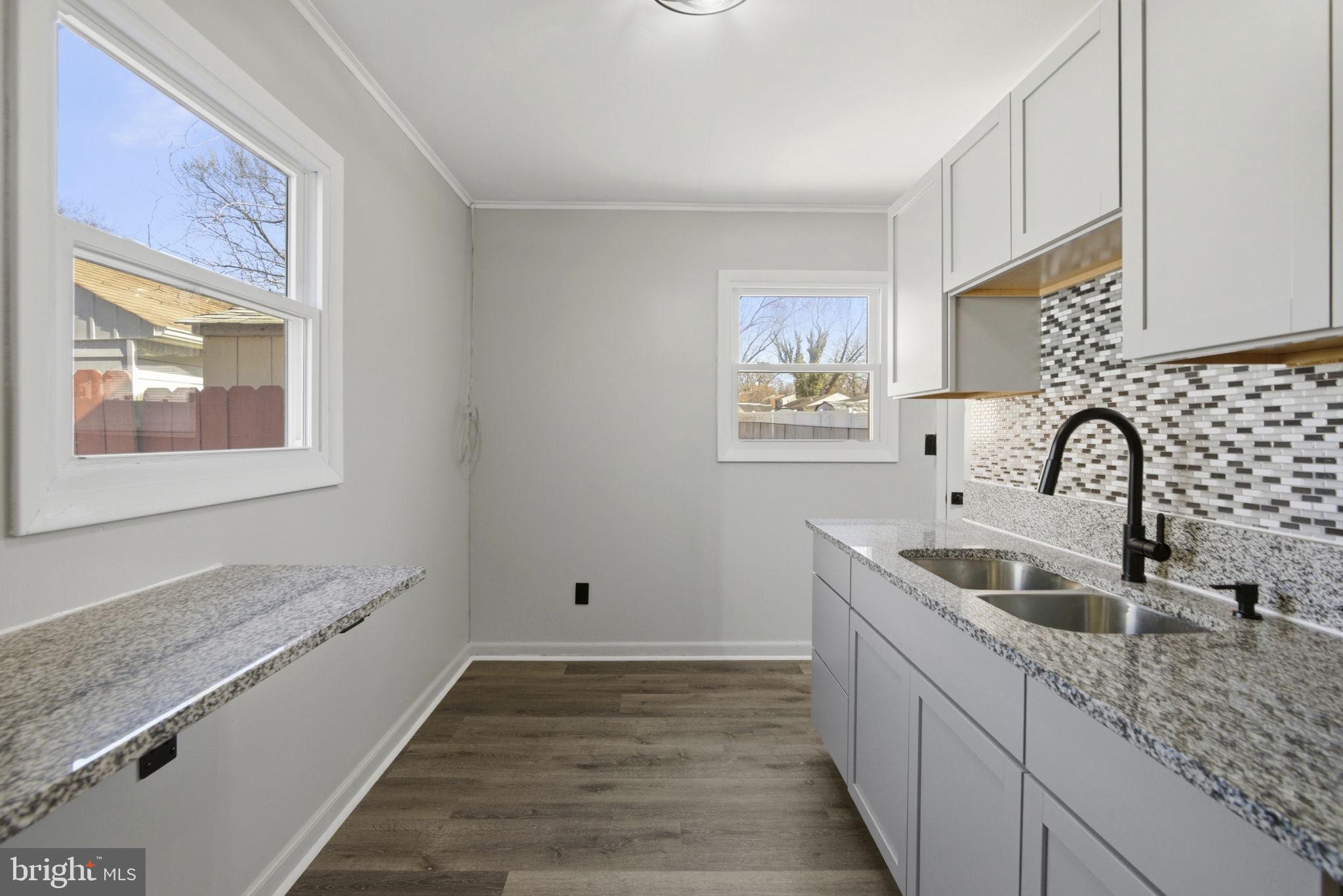 ROYAL ACRES - Residential