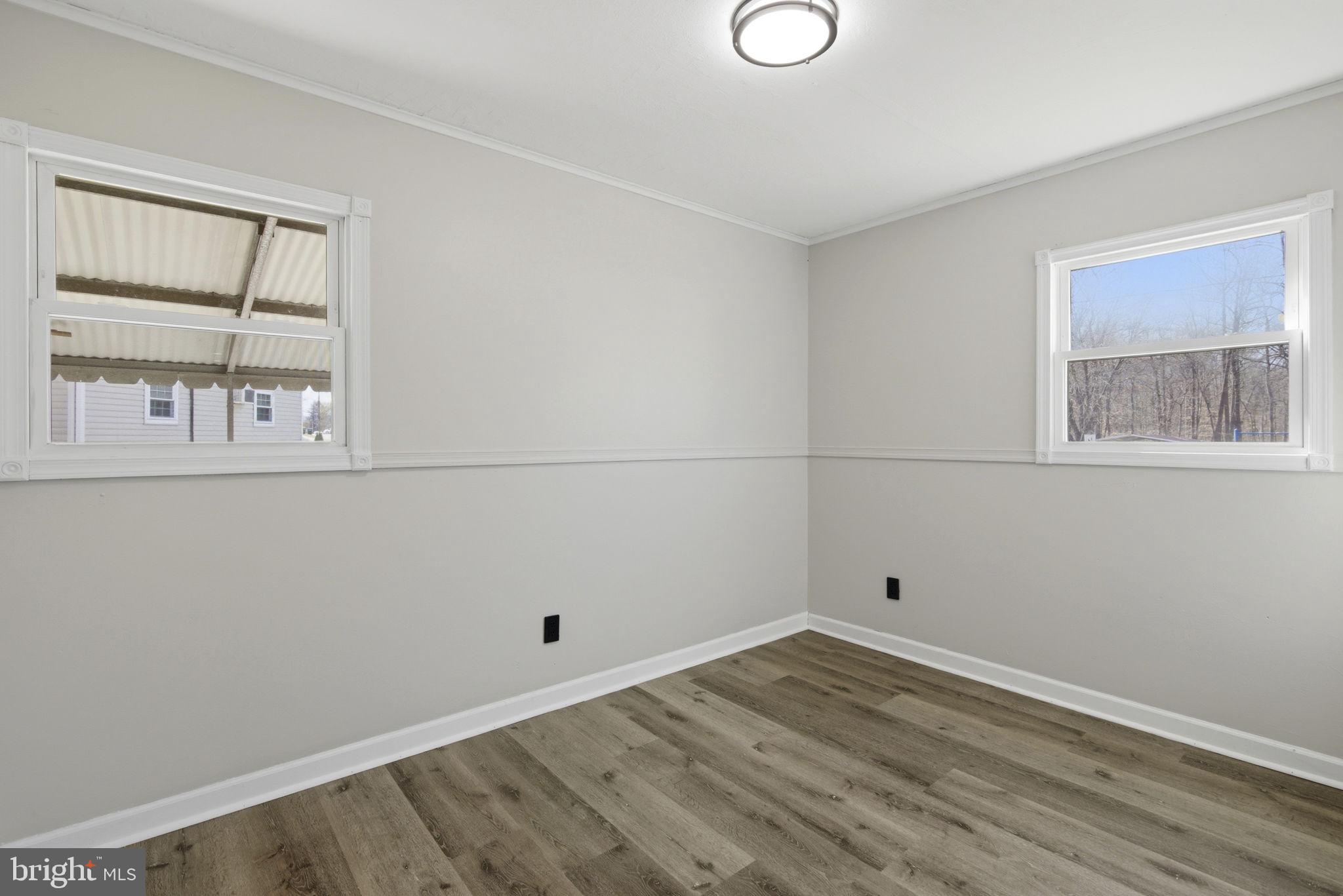 ROYAL ACRES - Residential