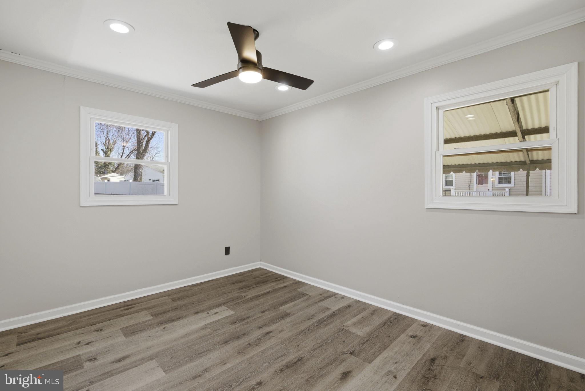 ROYAL ACRES - Residential